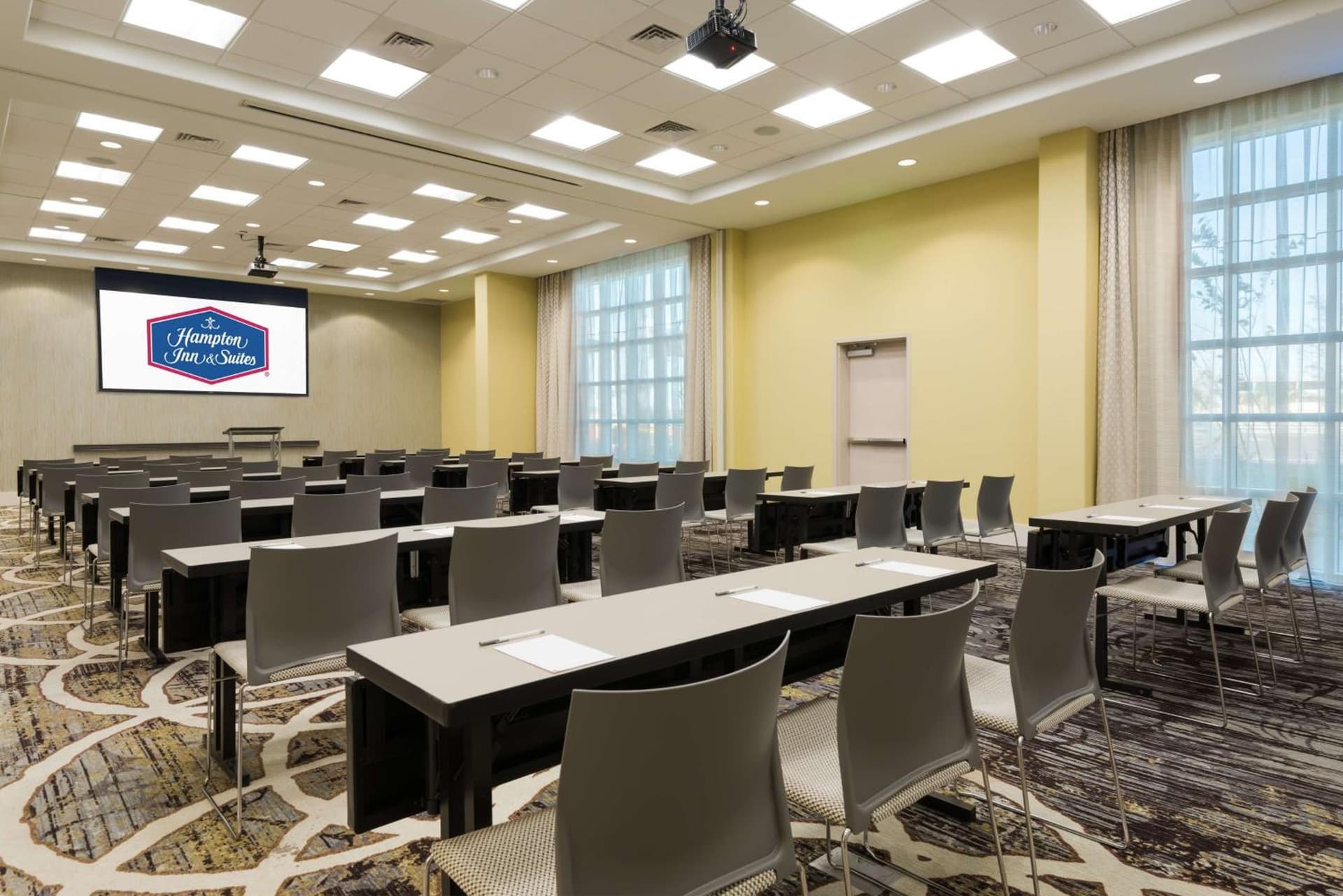 Hampton Inn & Suites Tampa Airport Avion Park Westshore gallery photo in Tampa, FL — image 5
