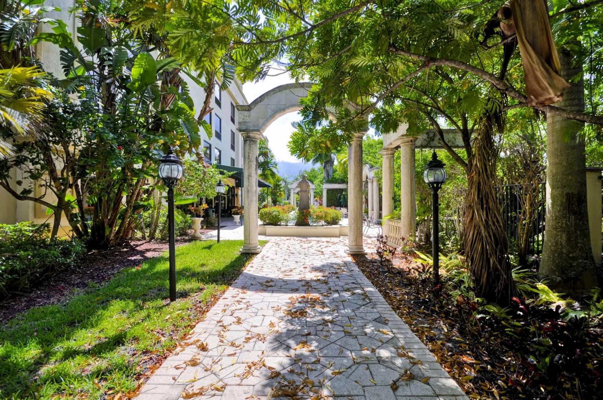 Hampton Inn Palm Beach Gardens gallery photo in Palm Beach Gardens, FL — image 30