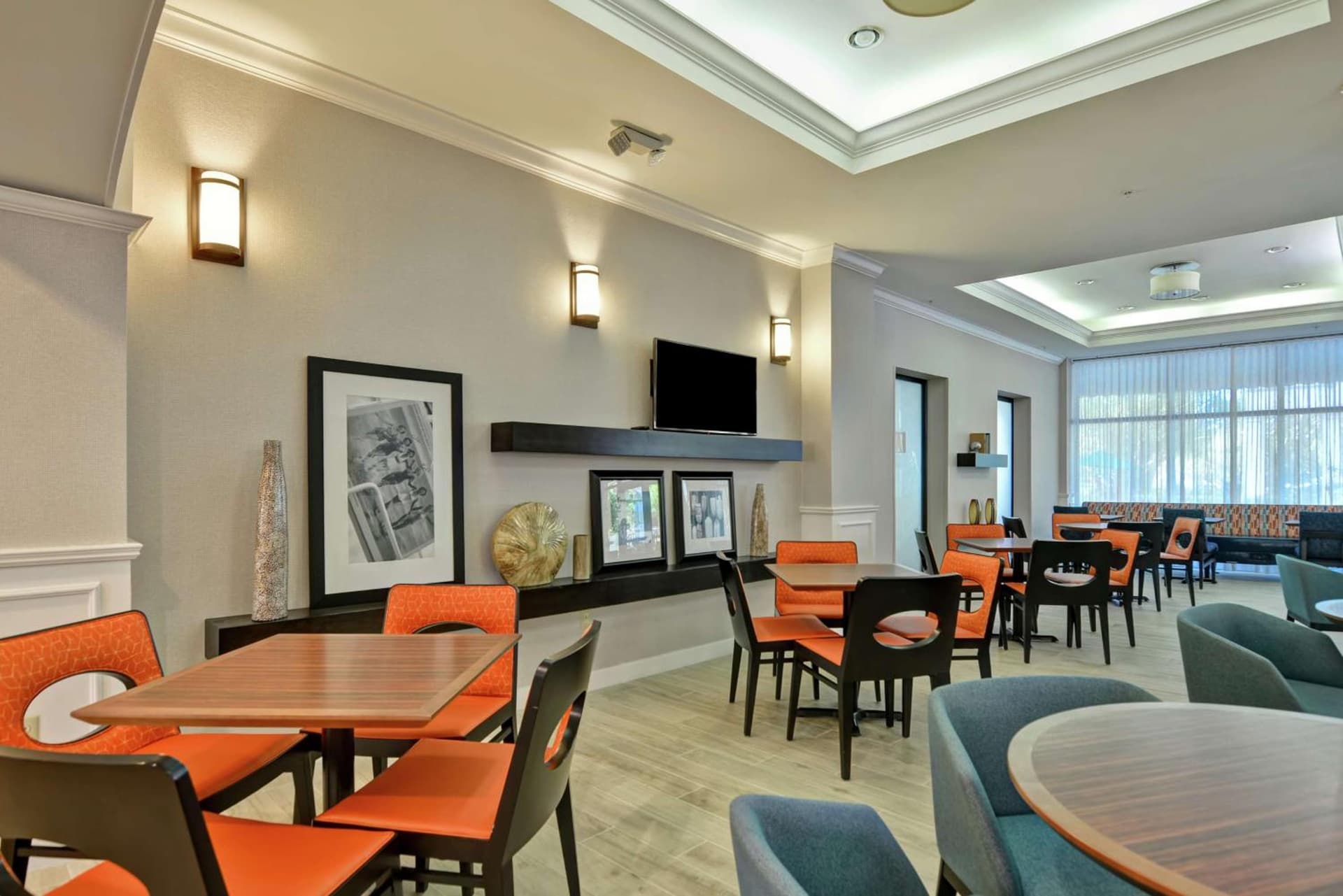 Hampton Inn Palm Beach Gardens gallery photo in Palm Beach Gardens, FL — image 24