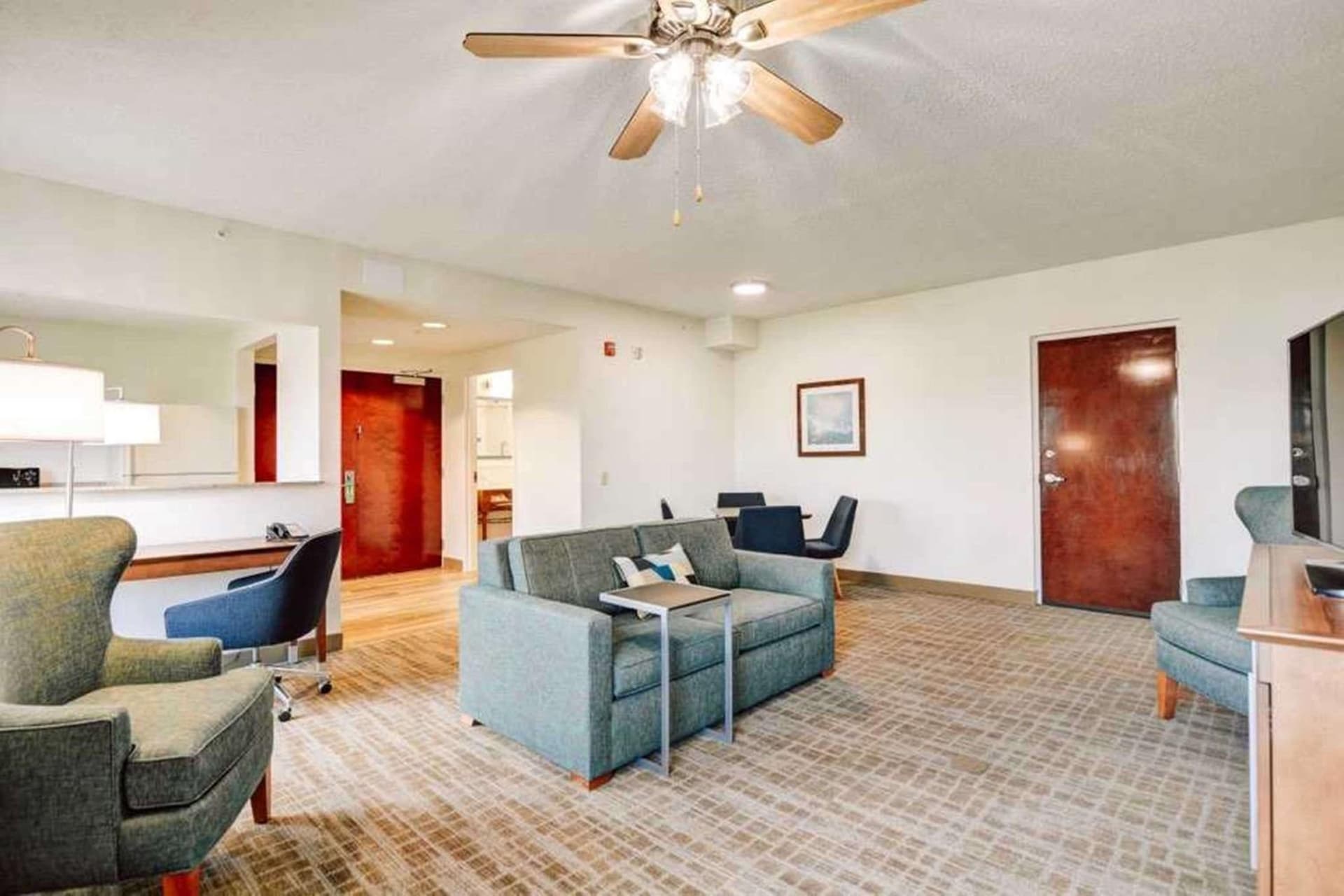 Hampton Inn Palm Beach Gardens gallery photo in Palm Beach Gardens, FL — image 41