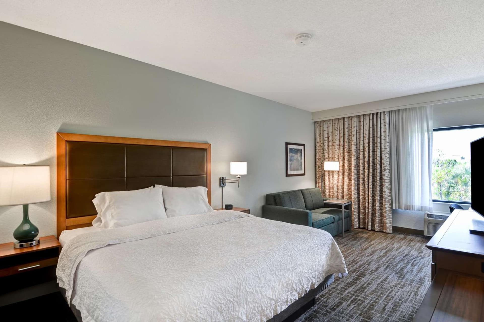 Hampton Inn Palm Beach Gardens gallery photo in Palm Beach Gardens, FL — image 38