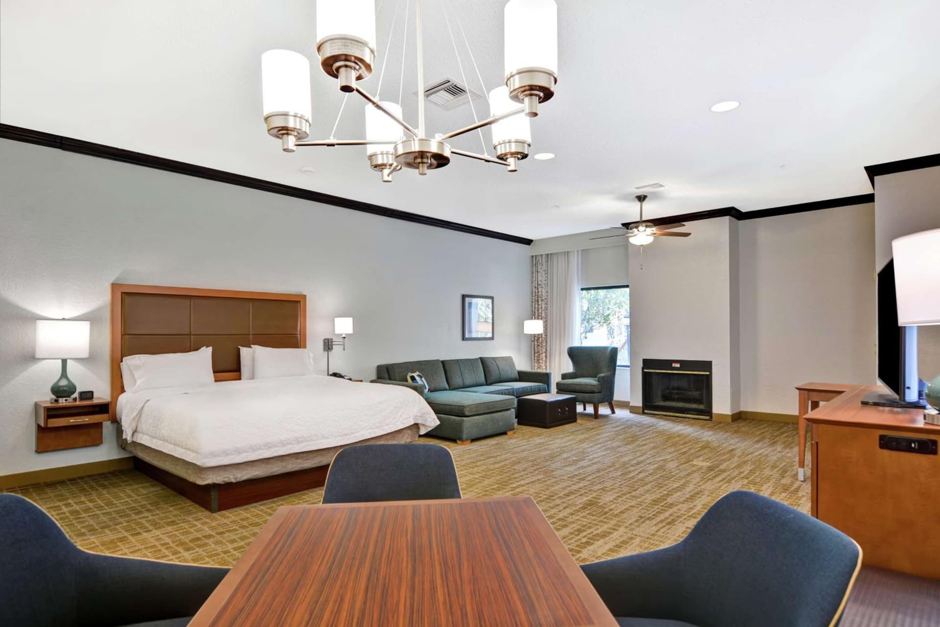 Hampton Inn Palm Beach Gardens gallery photo in Palm Beach Gardens, FL — image 33