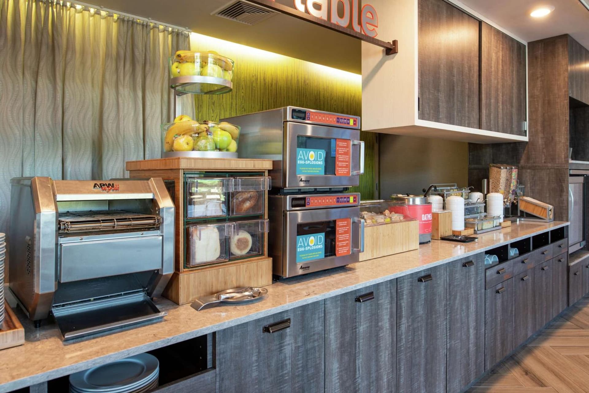Home2 Suites By Hilton Tampa Downtown Channel District gallery photo in Tampa, FL — image 10
