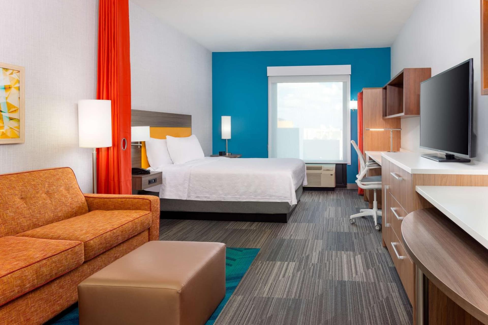 Home2 Suites By Hilton Tampa Downtown Channel District property views in Tampa, FL — gallery photo 3