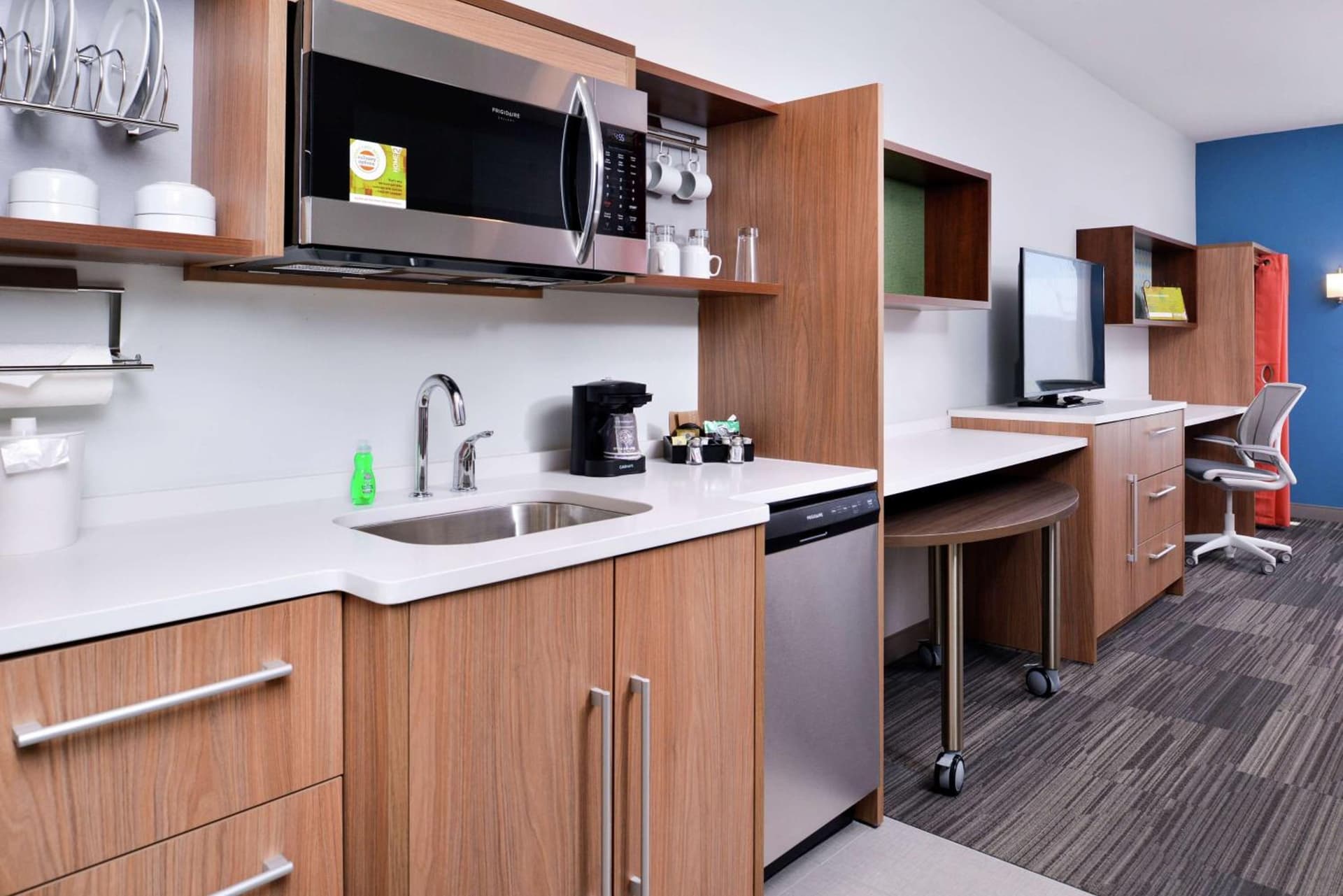Home2 Suites By Hilton Tampa Downtown Channel District gallery photo in Tampa, FL — image 33