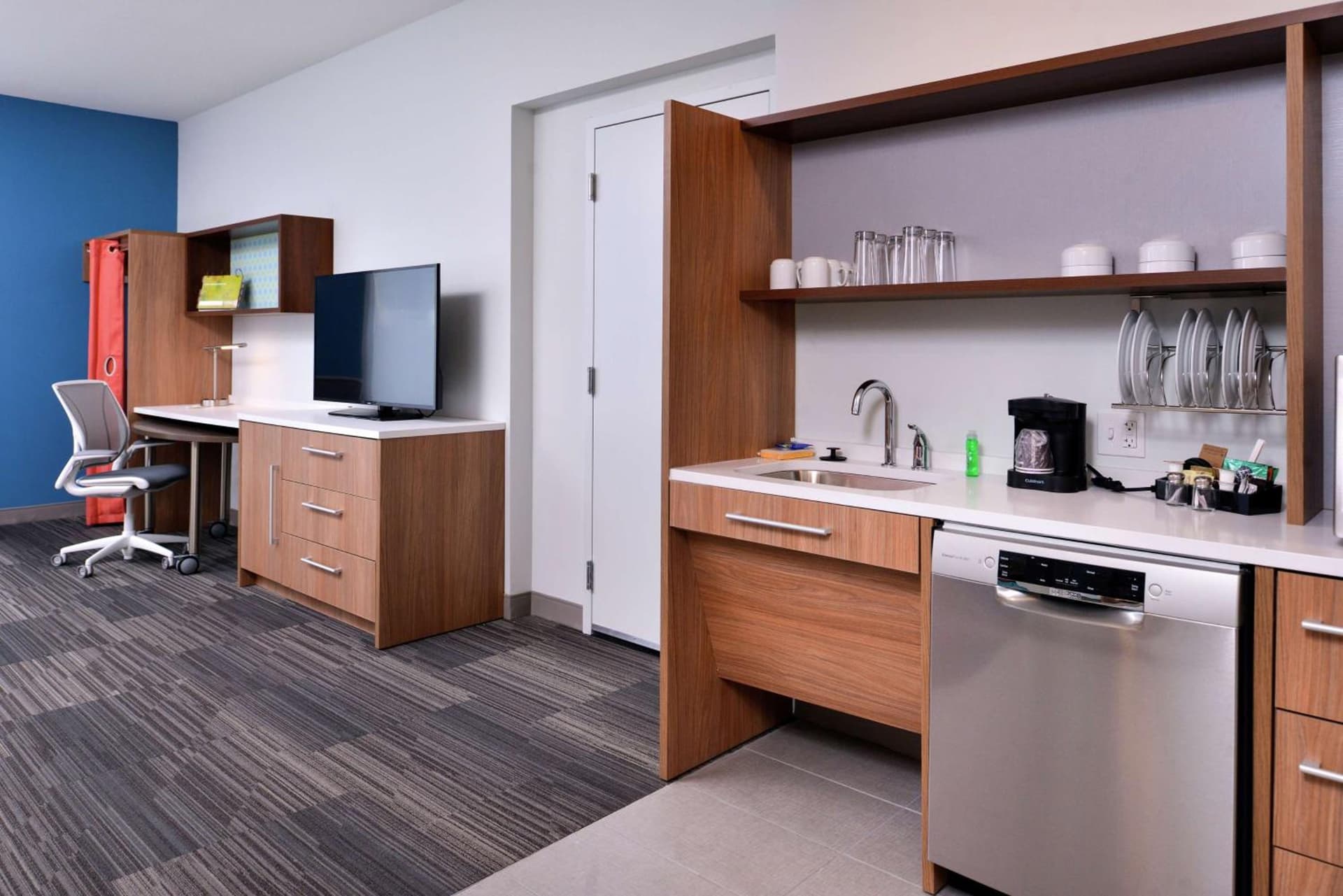 Home2 Suites By Hilton Tampa Downtown Channel District gallery photo in Tampa, FL — image 40