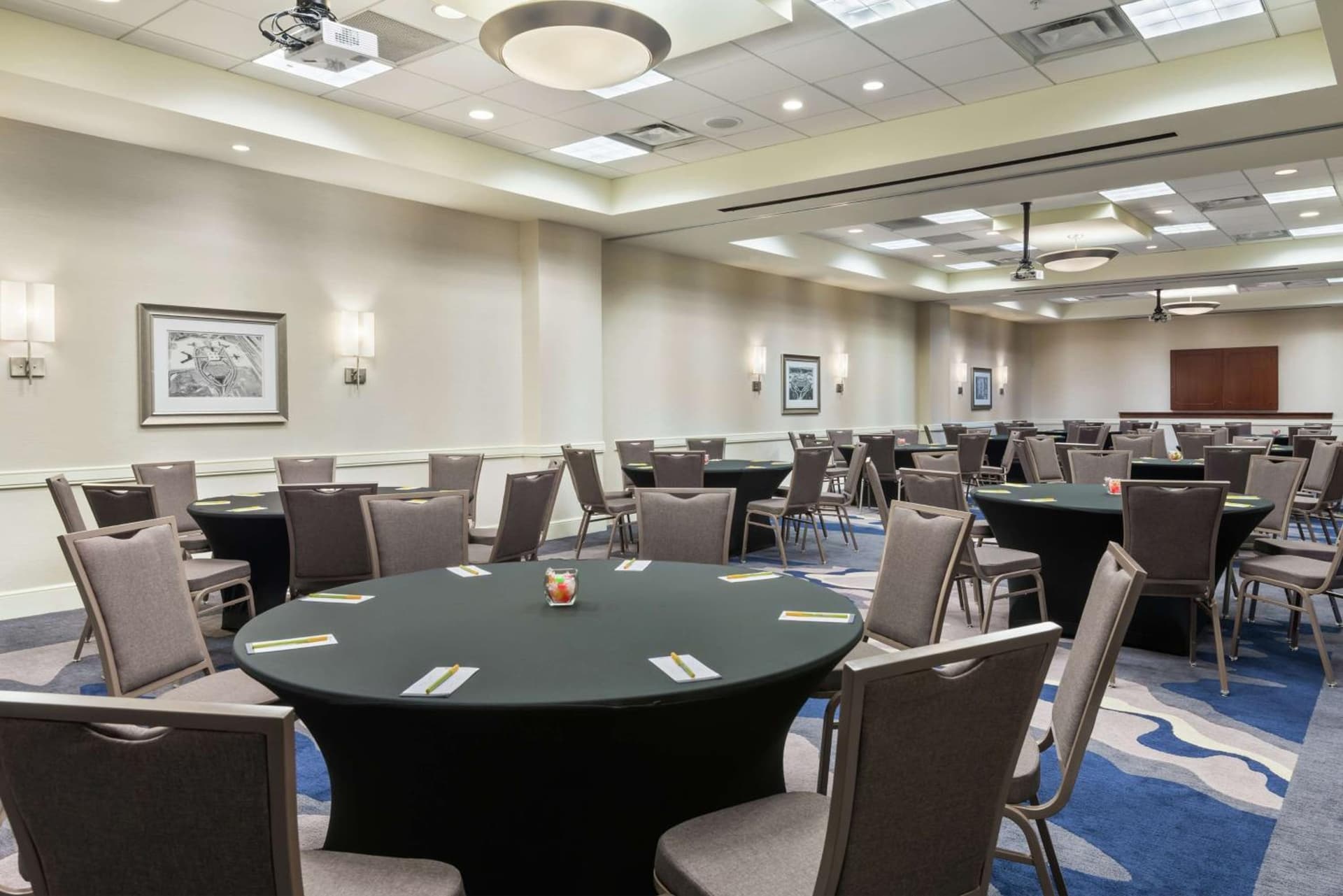 Hilton Garden Inn Tampa Airport Westshore property views in Tampa, FL — gallery photo 3