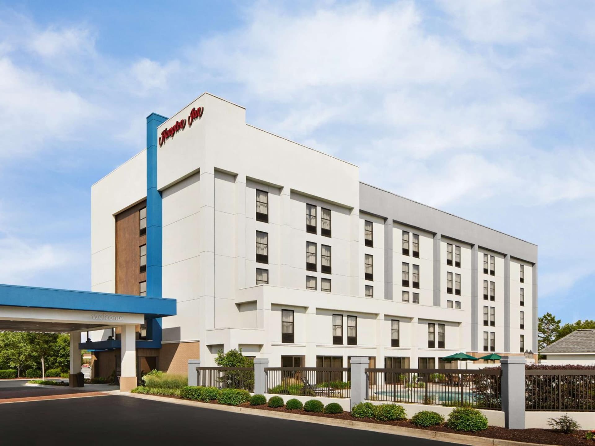 Hampton Inn Charlotte/Matthews interior in Charlotte, NC — gallery photo 2