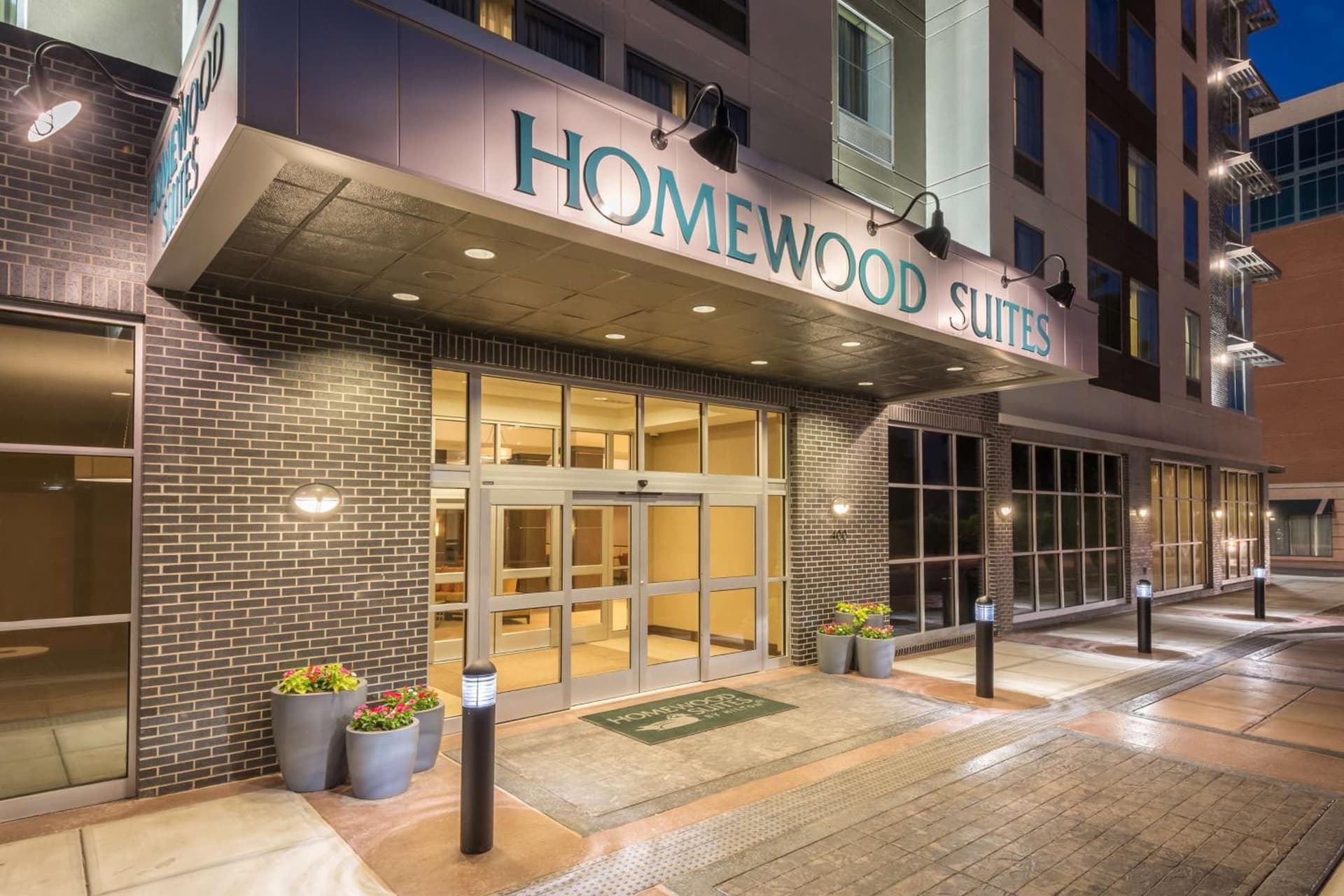 Homewood Suites by Hilton Little Rock Downtown interior in Little Rock, AR — gallery photo 2