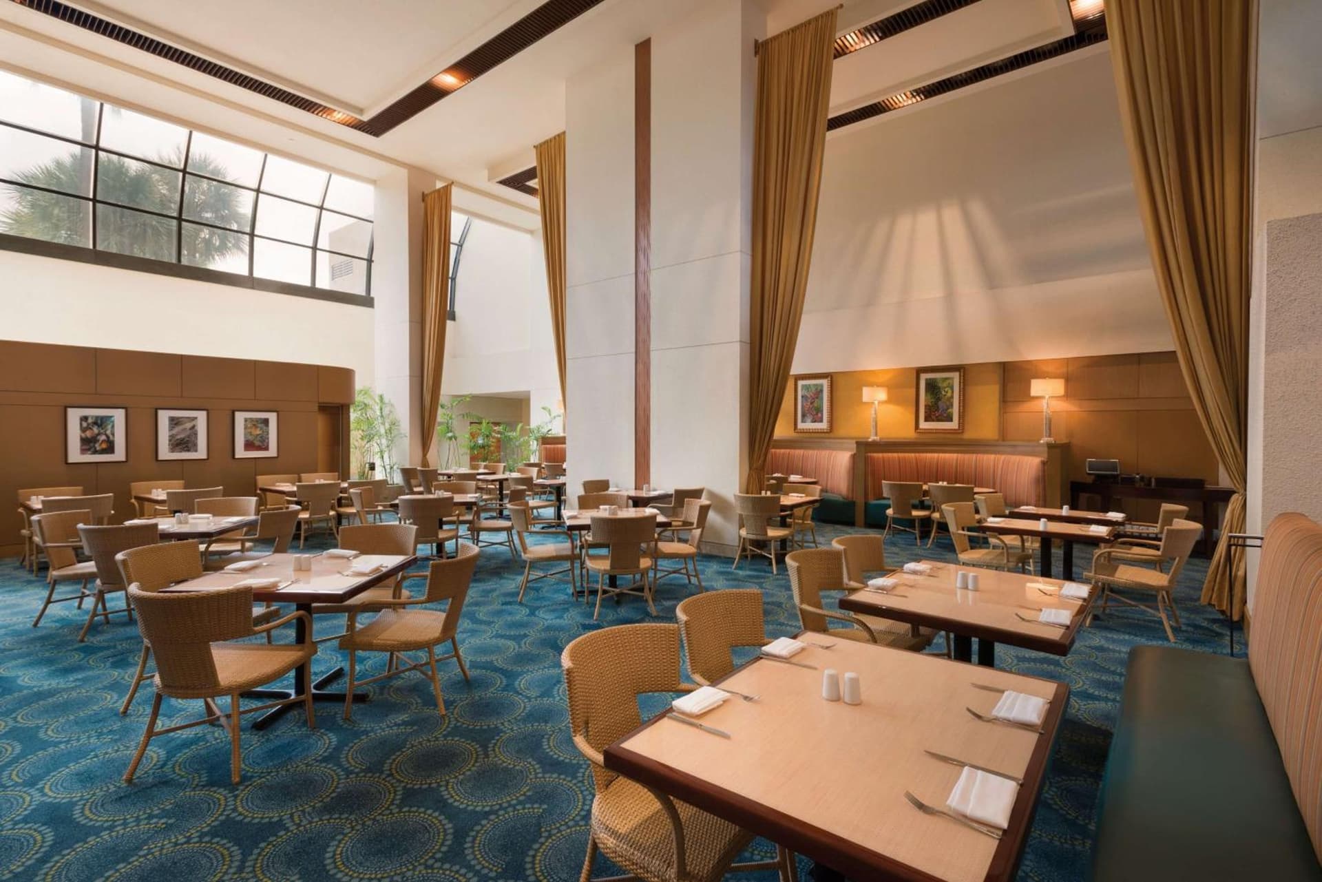 Hilton Miami Airport Blue Lagoon gallery photo in Miami, FL — image 16