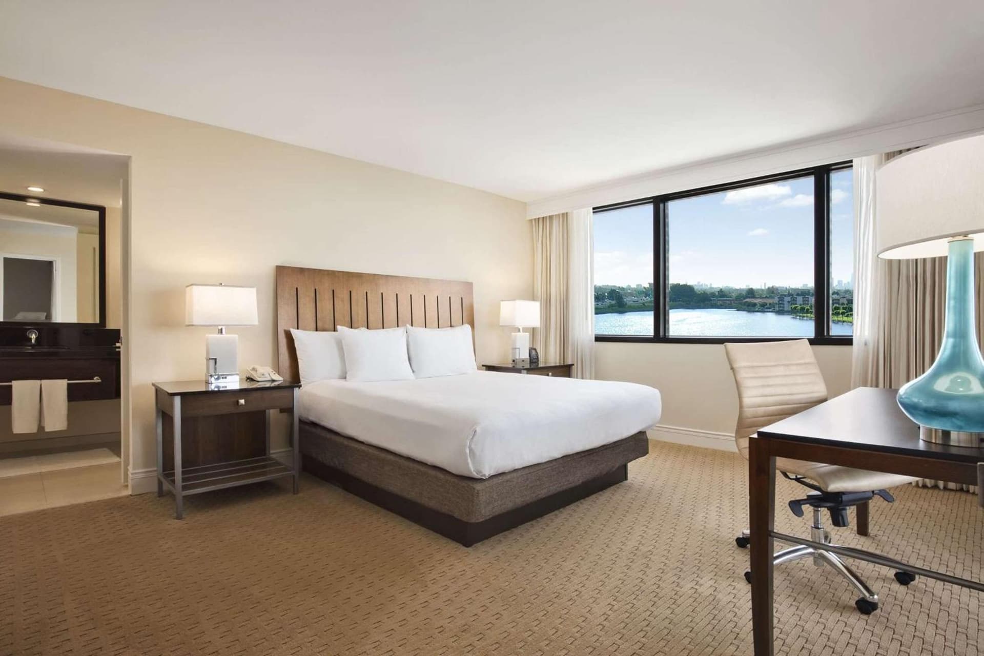 Hilton Miami Airport Blue Lagoon gallery photo in Miami, FL — image 64