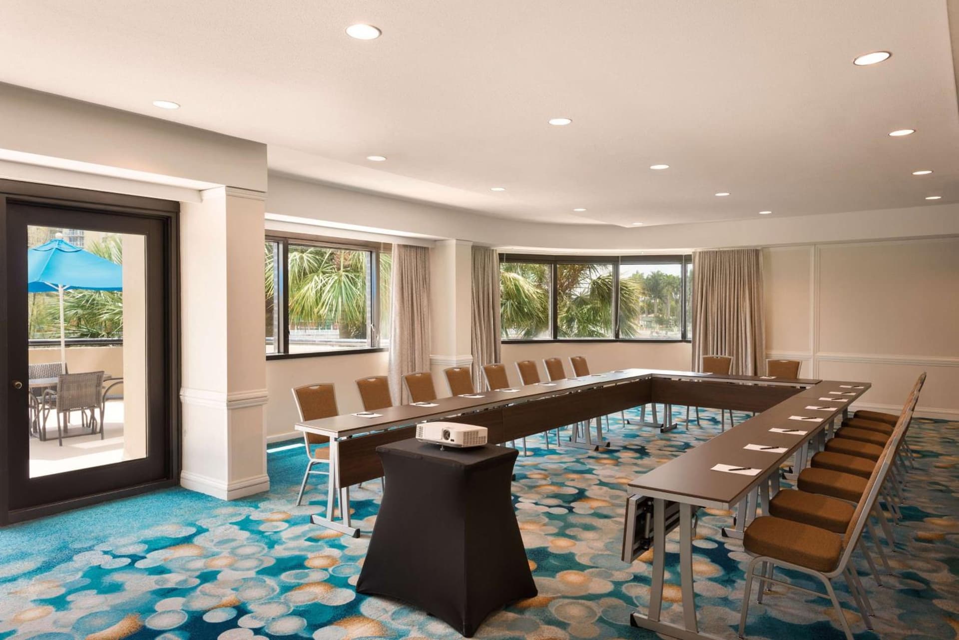 Hilton Miami Airport Blue Lagoon gallery photo in Miami, FL — image 10