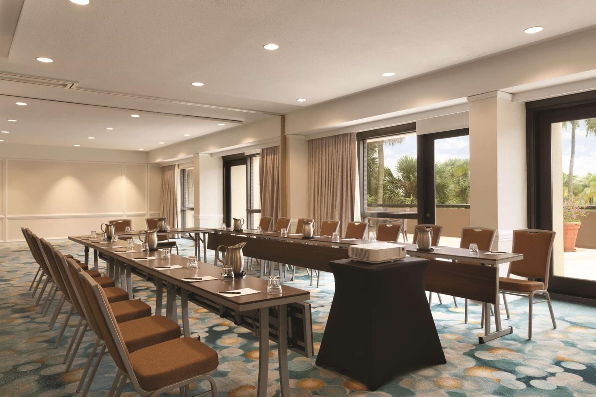 Hilton Miami Airport Blue Lagoon gallery photo in Miami, FL — image 48