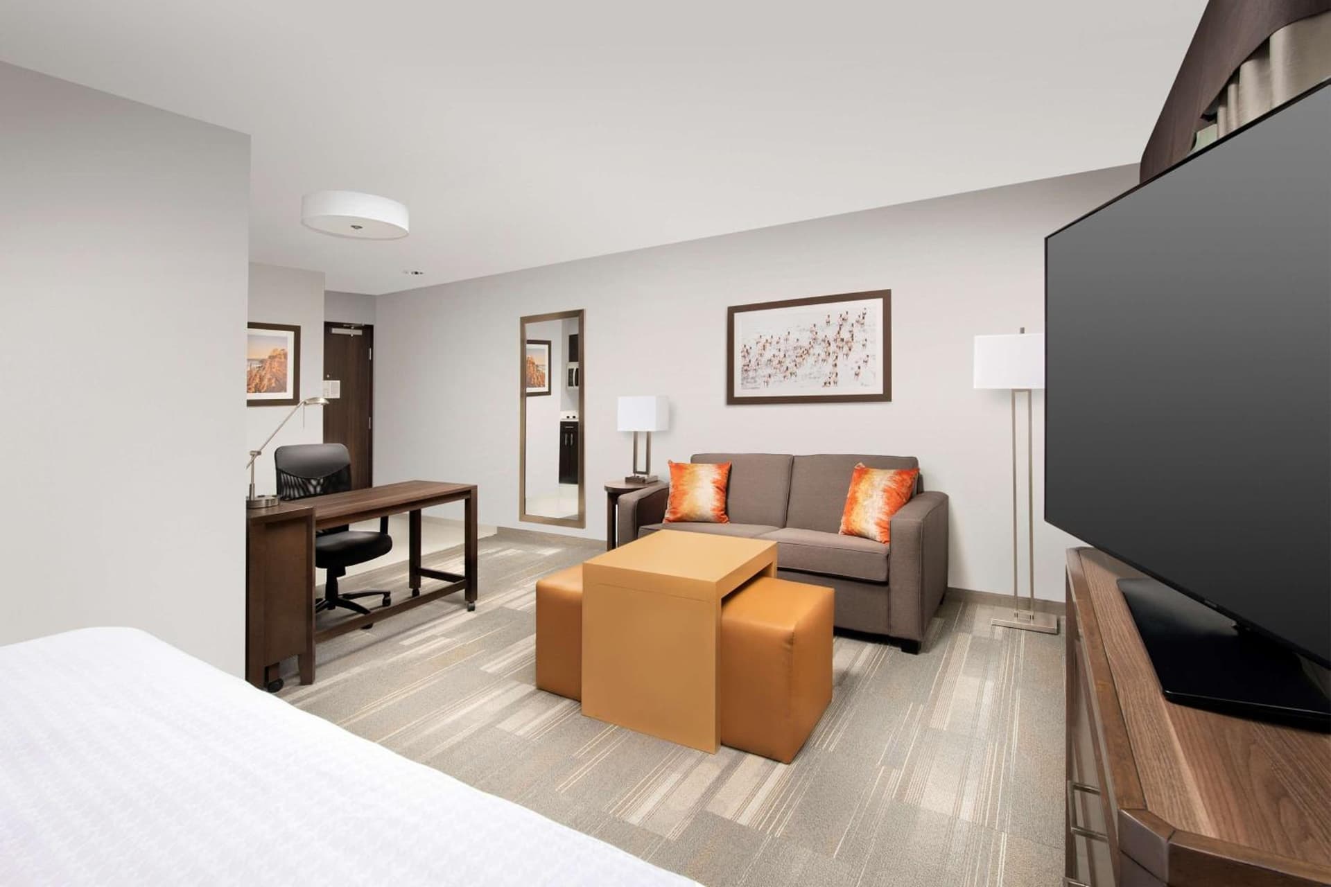 Homewood Suites By Hilton Kansas City Speedway gallery photo in Kansas City, KS — image 19