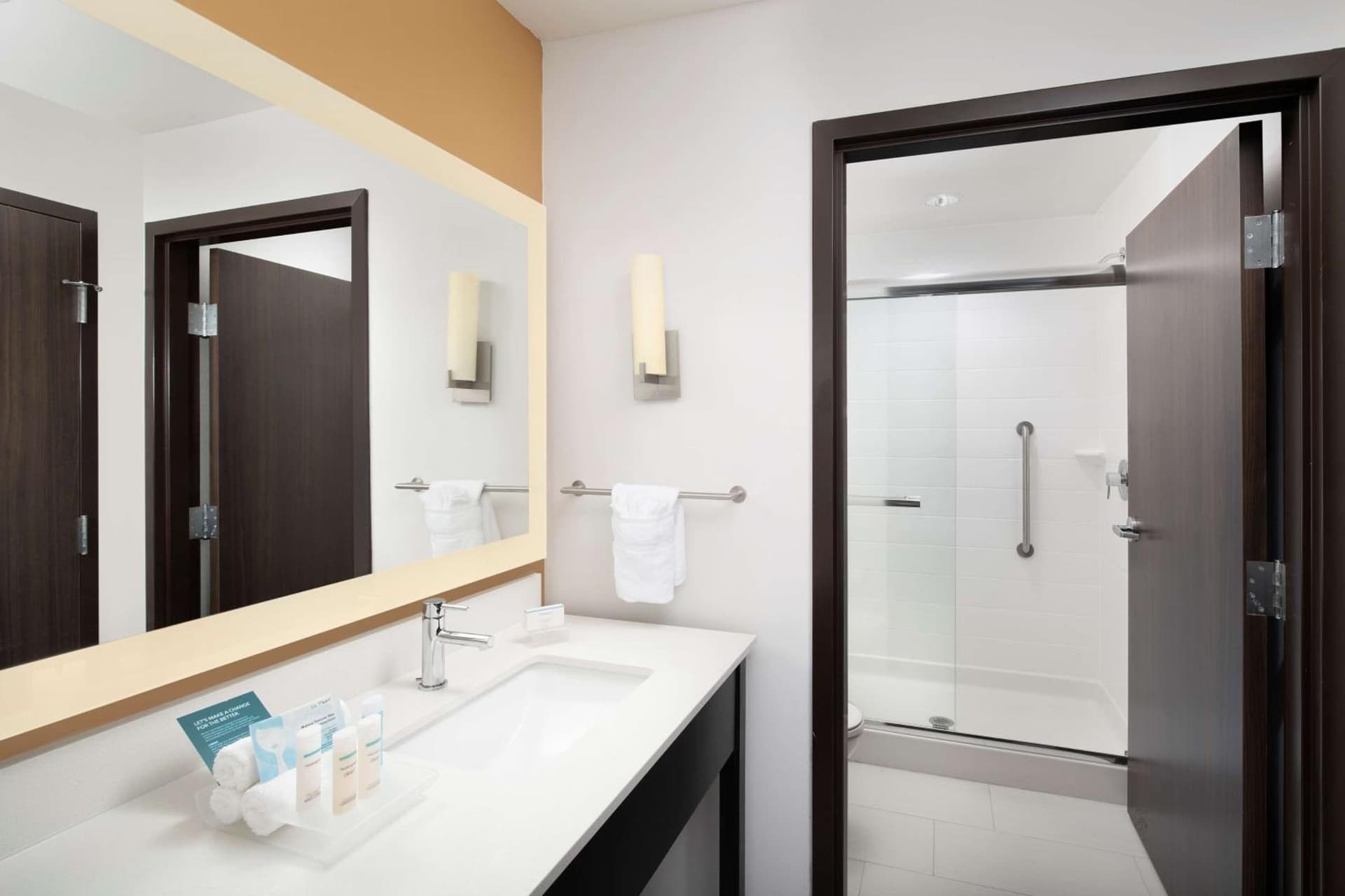 Homewood Suites By Hilton Kansas City Speedway gallery photo in Kansas City, KS — image 23