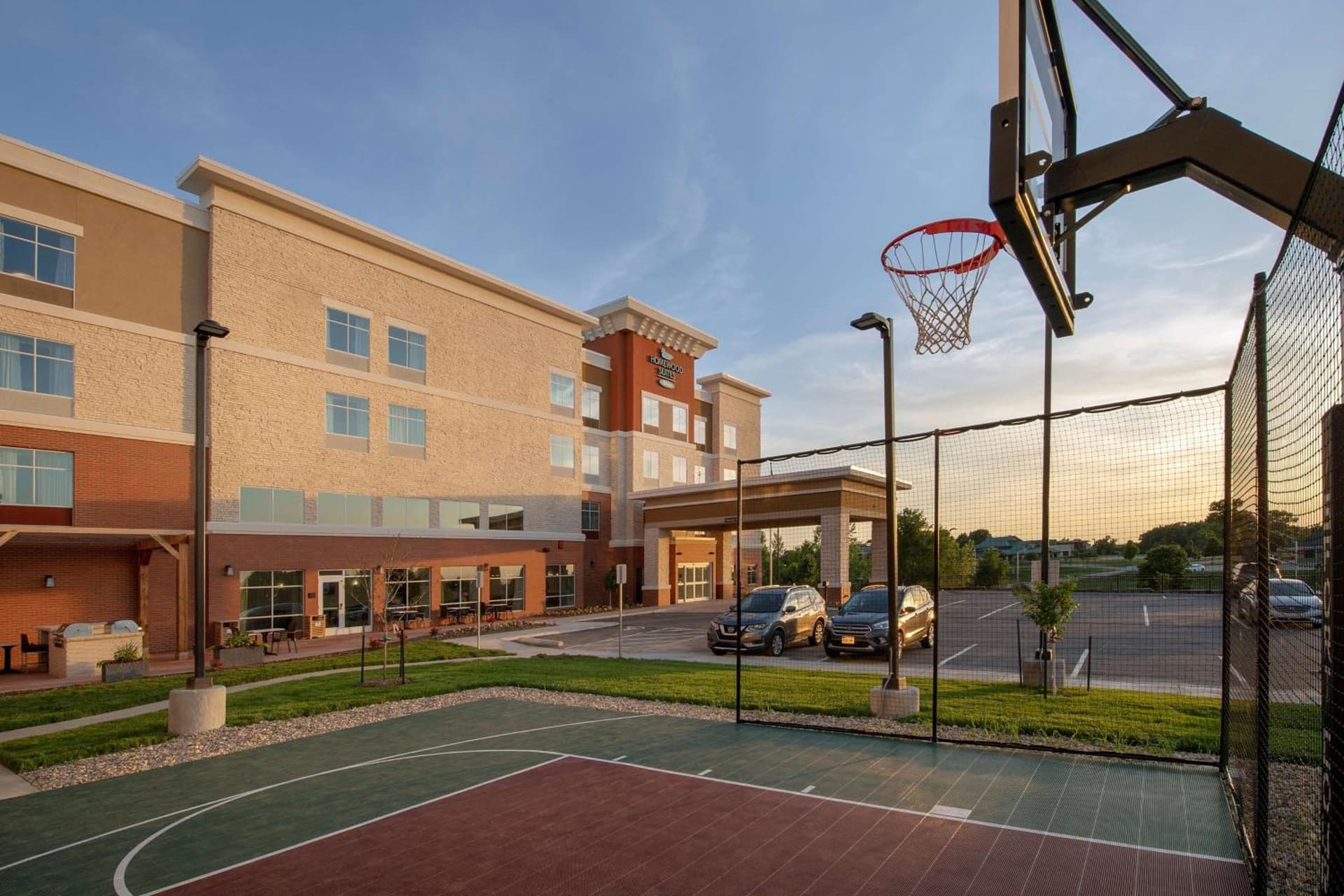 Homewood Suites By Hilton Kansas City Speedway property views in Kansas City, KS — gallery photo 3