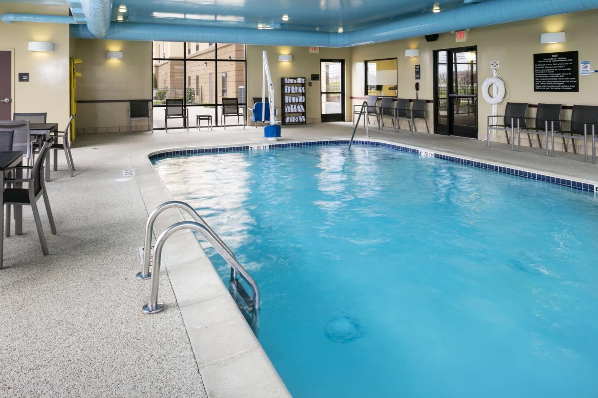 Hampton Inn & Suites Toledo-Perrysburg property views in Rossford, OH — gallery photo 3