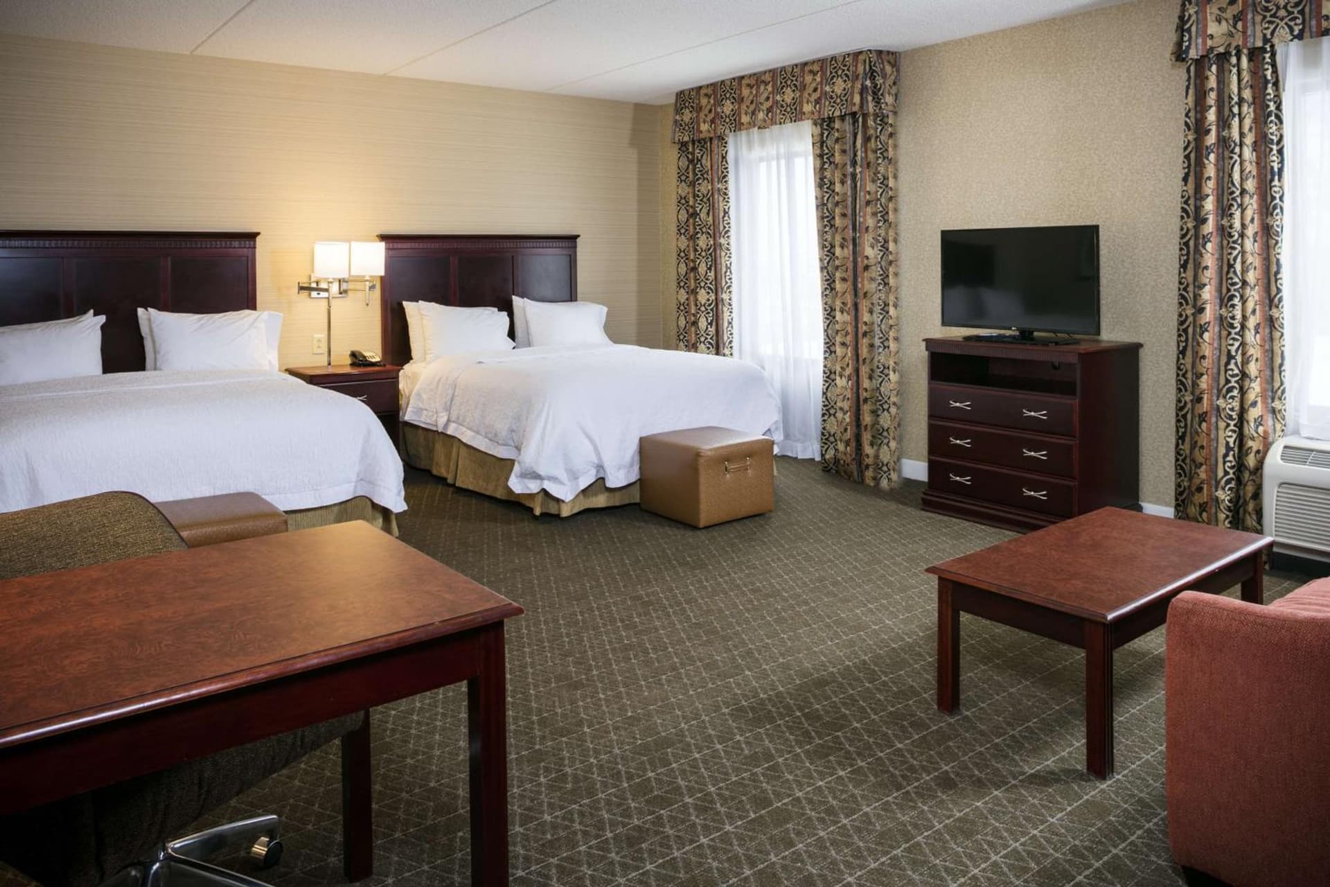 Hampton Inn & Suites Toledo-Perrysburg gallery photo in Rossford, OH — image 15