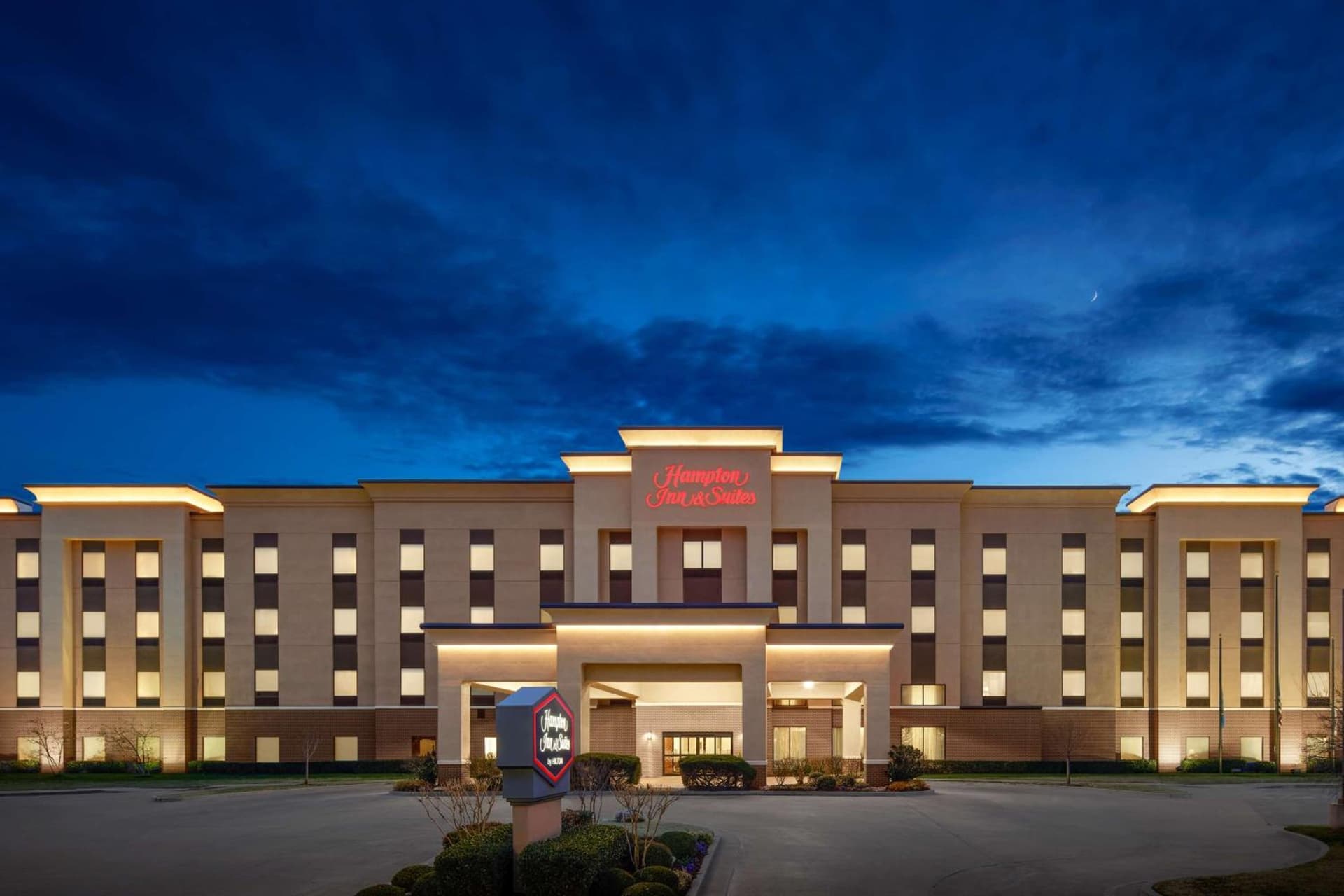 Hampton Inn & Suites Tulsa South Bixby interior in Tulsa, OK — gallery photo 2