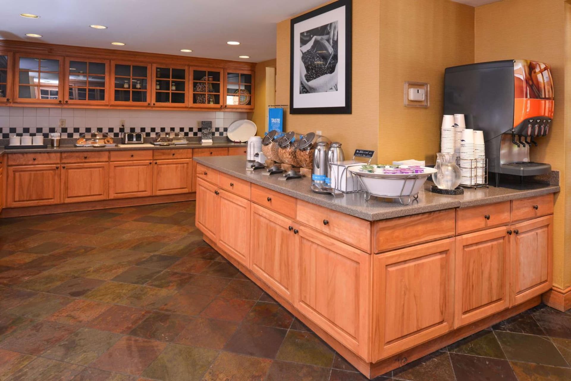 Hampton Inn & Suites Pueblo-Southgate gallery photo in Pueblo, CO — image 21