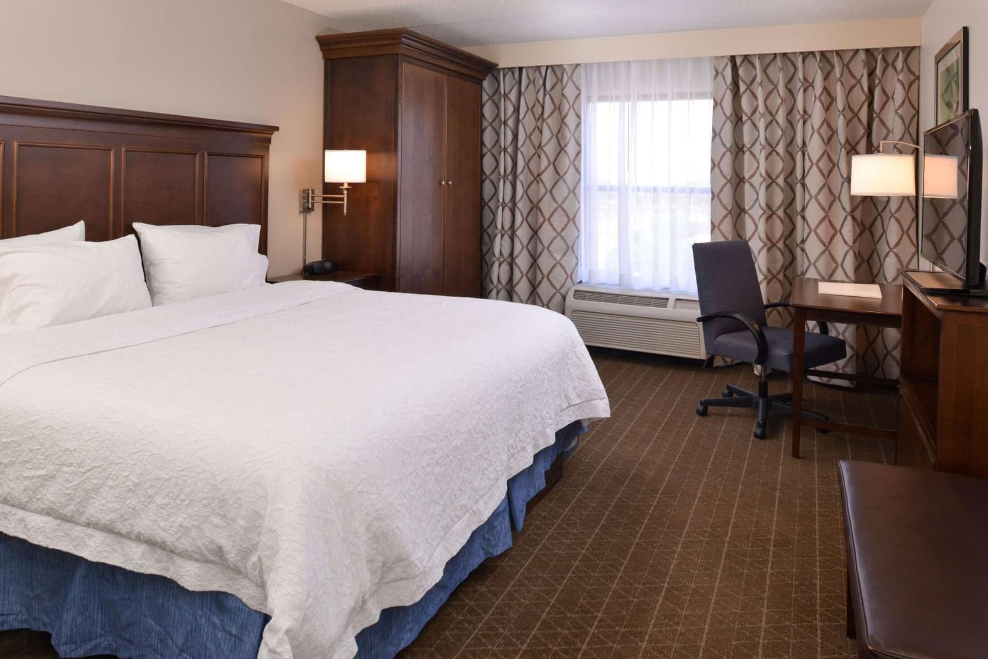 Hampton Inn & Suites Pueblo-Southgate gallery photo in Pueblo, CO — image 47