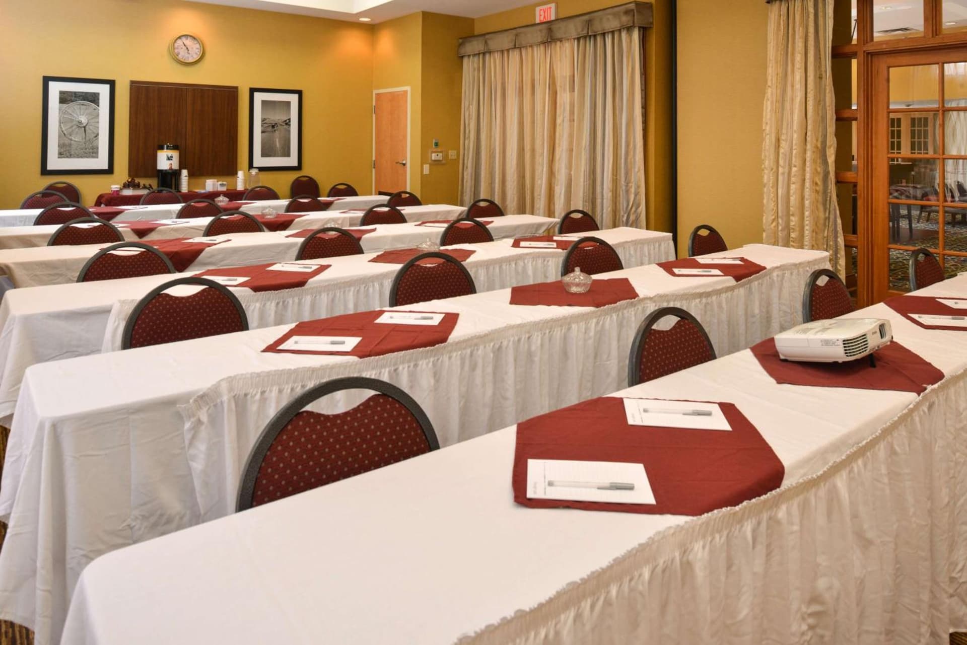 Hampton Inn & Suites Pueblo-Southgate gallery photo in Pueblo, CO — image 49