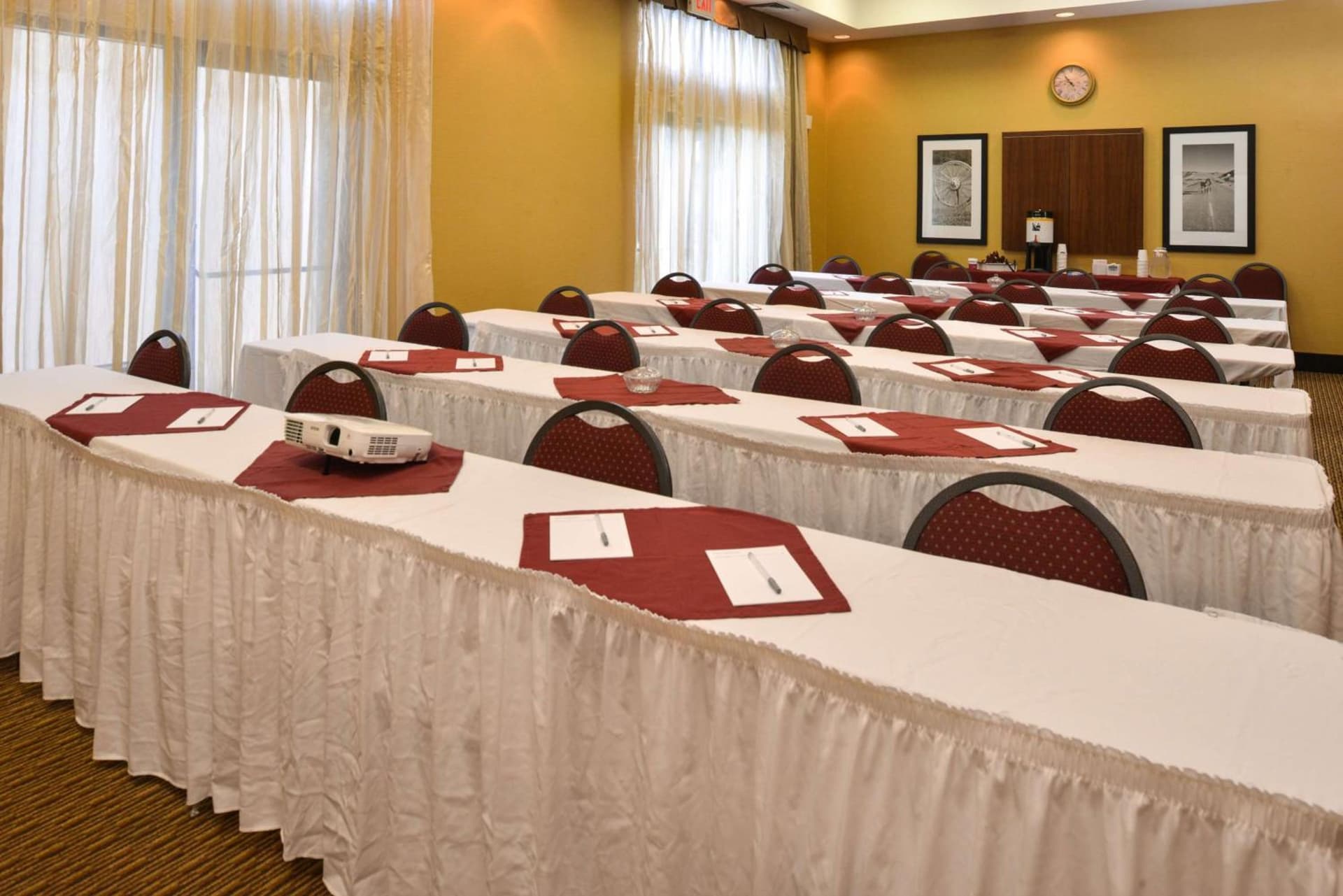 Hampton Inn & Suites Pueblo-Southgate gallery photo in Pueblo, CO — image 25