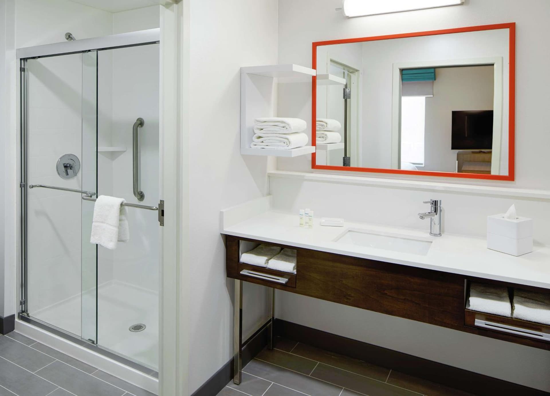 Hampton Inn & Suites Chicago/Waukegan gallery photo in Waukegan, IL — image 8