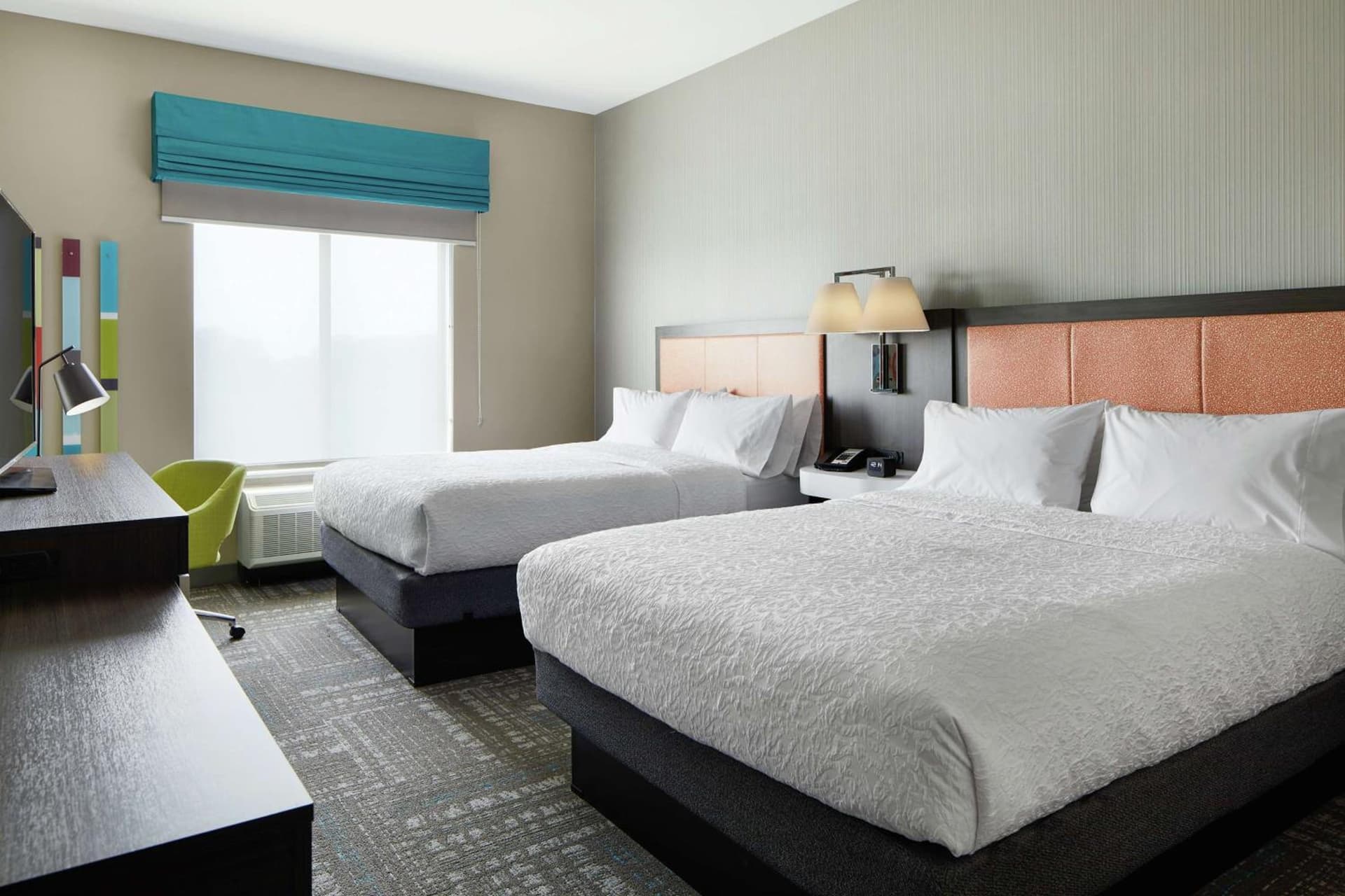 Hampton Inn & Suites Chicago/Waukegan interior in Waukegan, IL — gallery photo 2