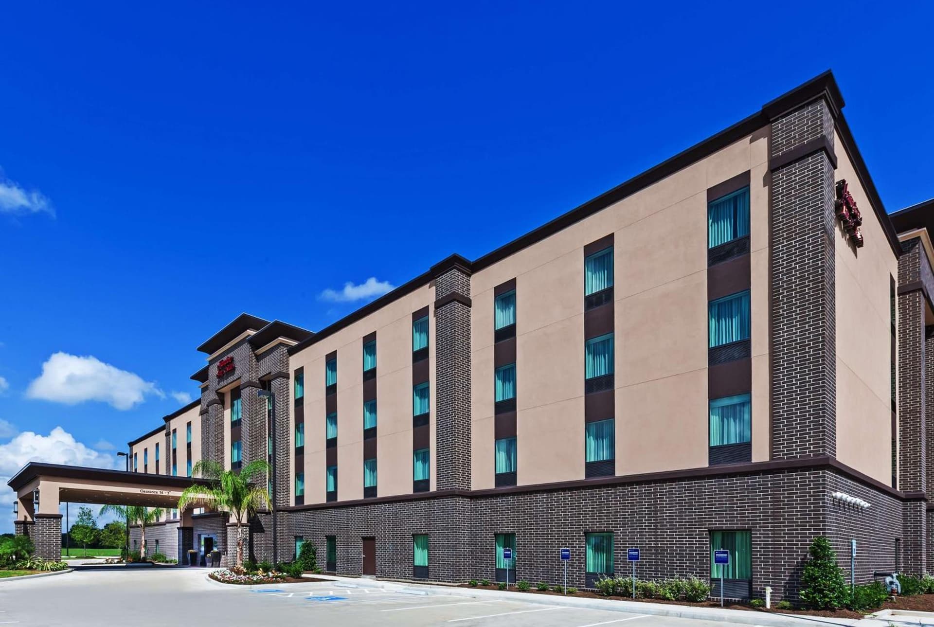 Hampton Inn & Suites Houston I-10 West Park Row, Tx interior in Katy, TX — gallery photo 2