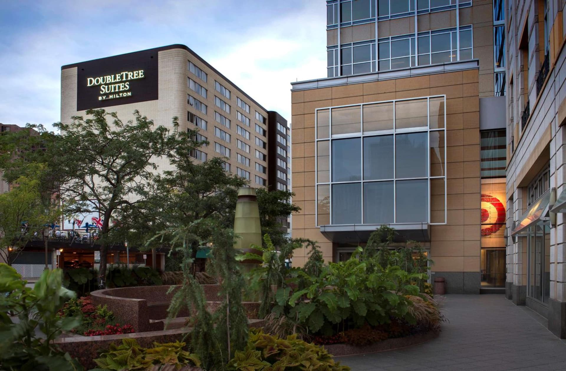 DoubleTree Suites by Hilton Minneapolis Downtown gallery photo in Minneapolis, MN — image 31