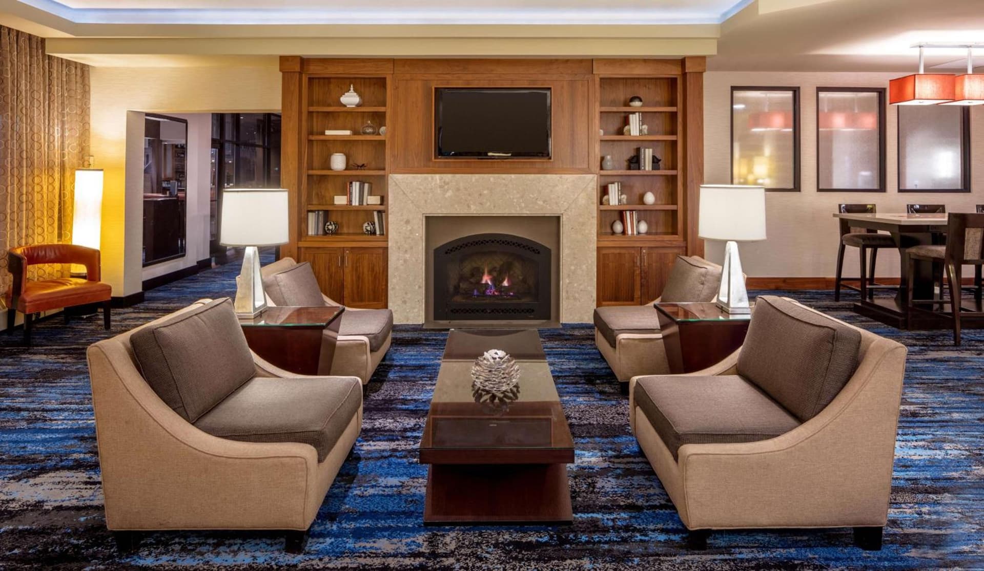 DoubleTree Suites by Hilton Minneapolis Downtown gallery photo in Minneapolis, MN — image 15