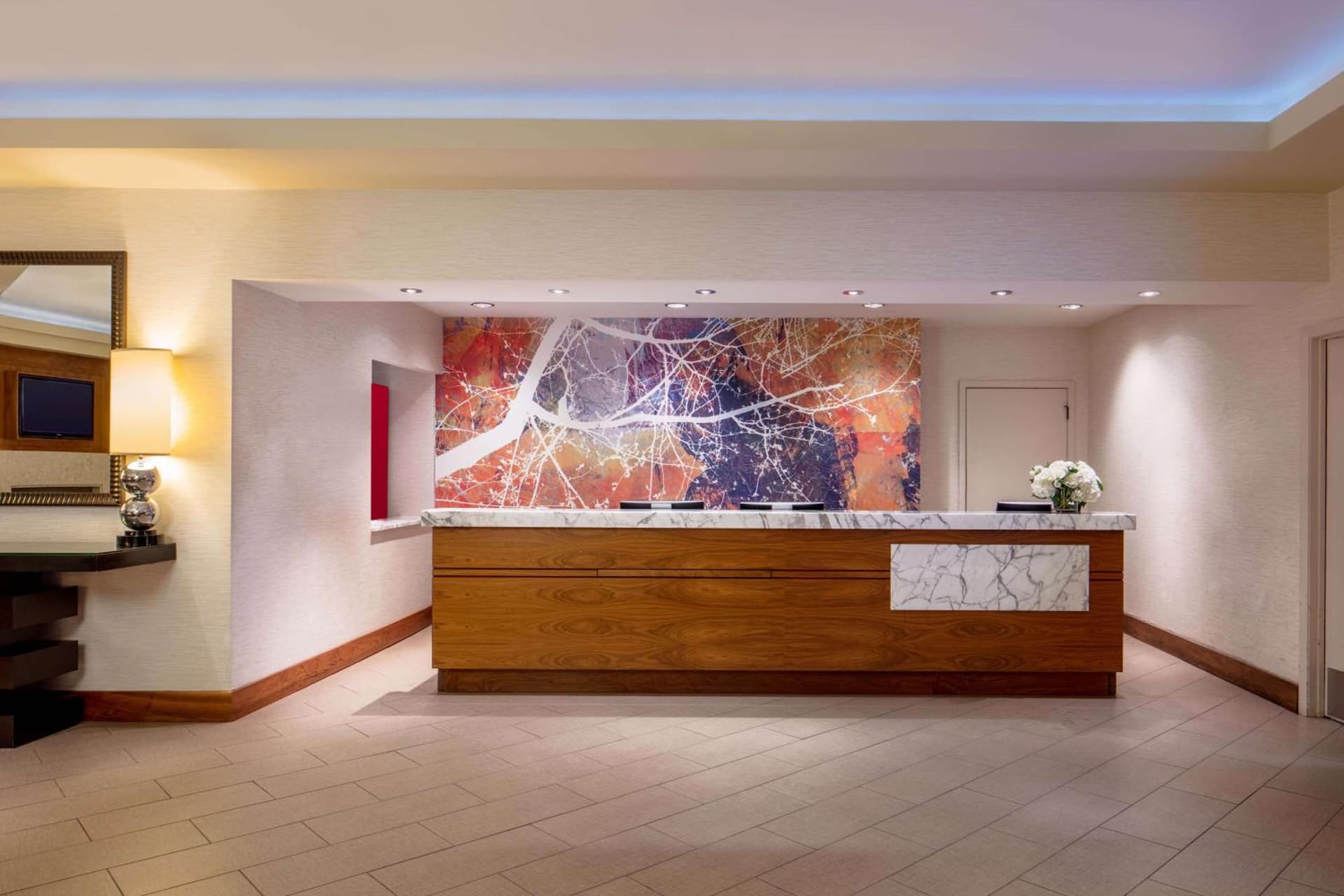 DoubleTree Suites by Hilton Minneapolis Downtown gallery photo in Minneapolis, MN — image 17