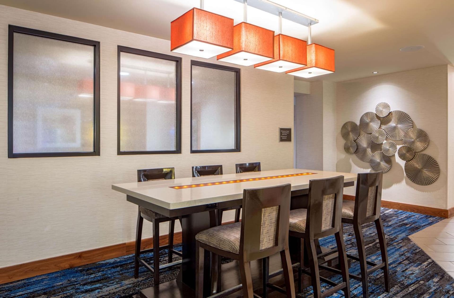 DoubleTree Suites by Hilton Minneapolis Downtown gallery photo in Minneapolis, MN — image 14