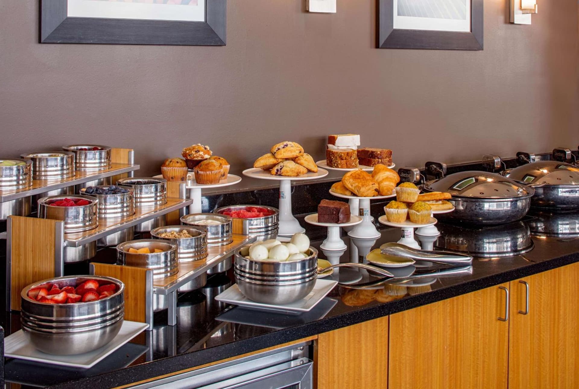DoubleTree Suites by Hilton Minneapolis Downtown gallery photo in Minneapolis, MN — image 30