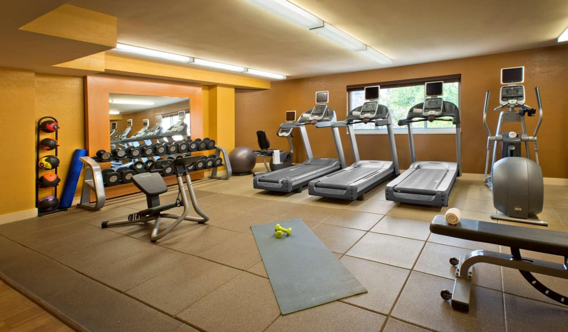 DoubleTree Suites by Hilton Minneapolis Downtown gallery photo in Minneapolis, MN — image 18
