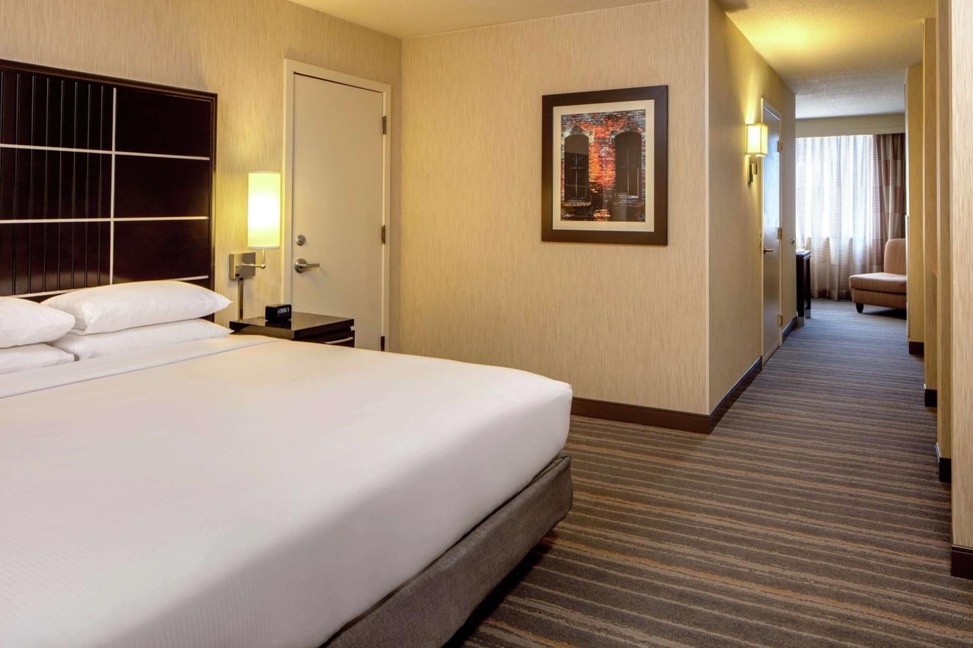DoubleTree Suites by Hilton Minneapolis Downtown gallery photo in Minneapolis, MN — image 24