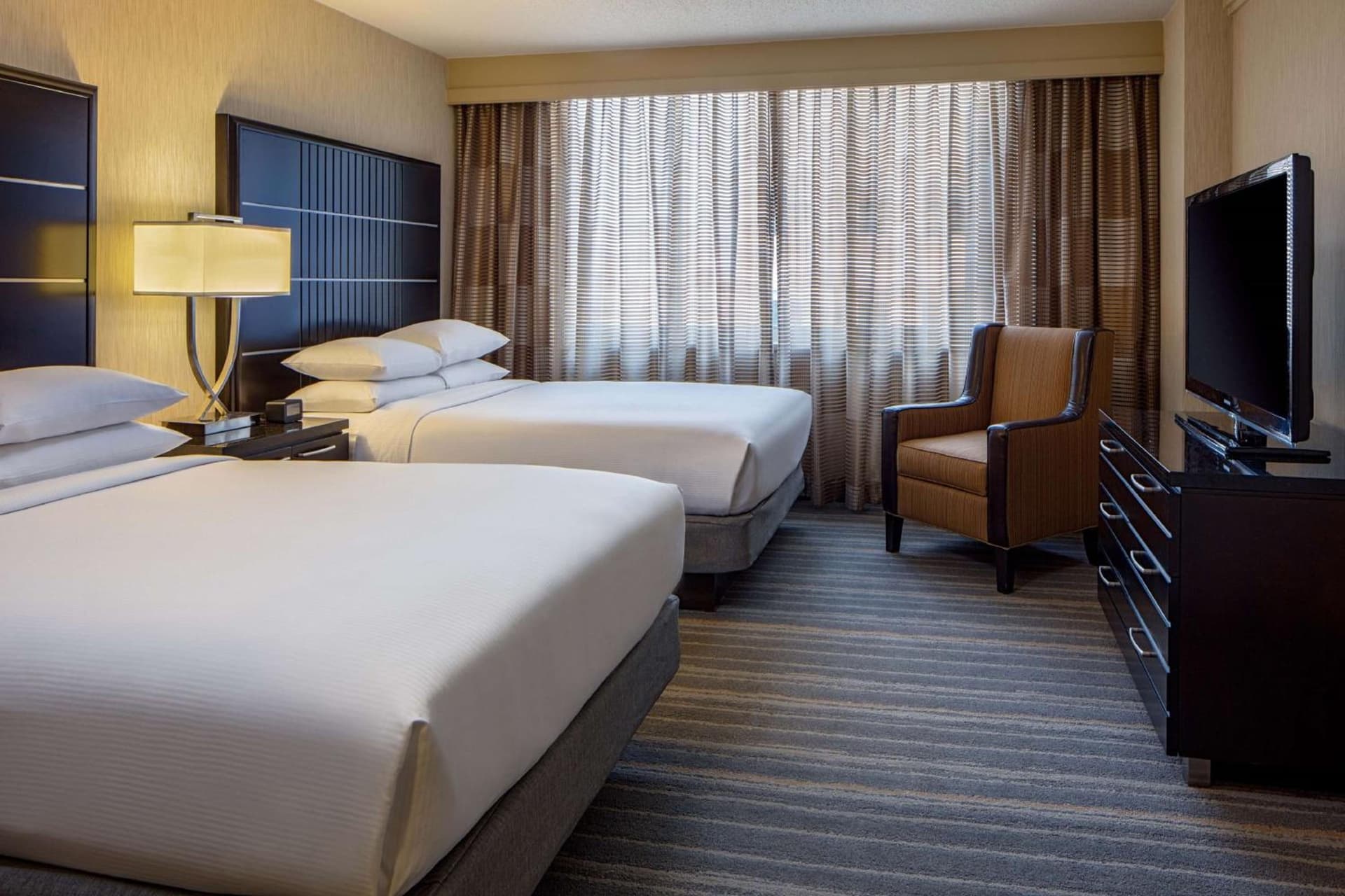 DoubleTree Suites by Hilton Minneapolis Downtown gallery photo in Minneapolis, MN — image 35