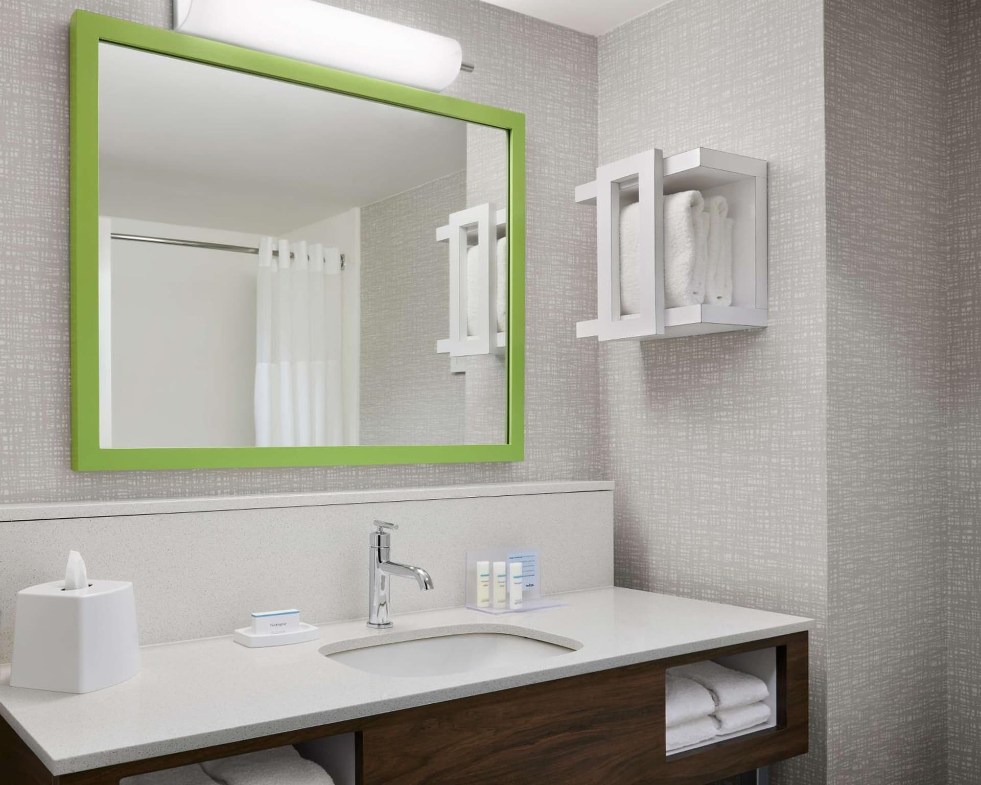 Hampton Inn & Suites West Haven gallery photo in West Haven, CT — image 7