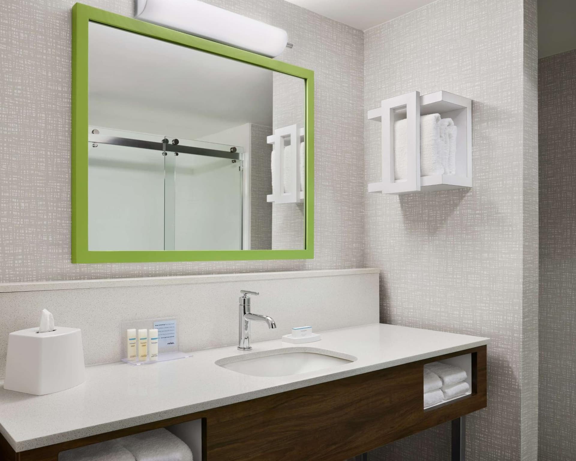 Hampton Inn & Suites West Haven gallery photo in West Haven, CT — image 21