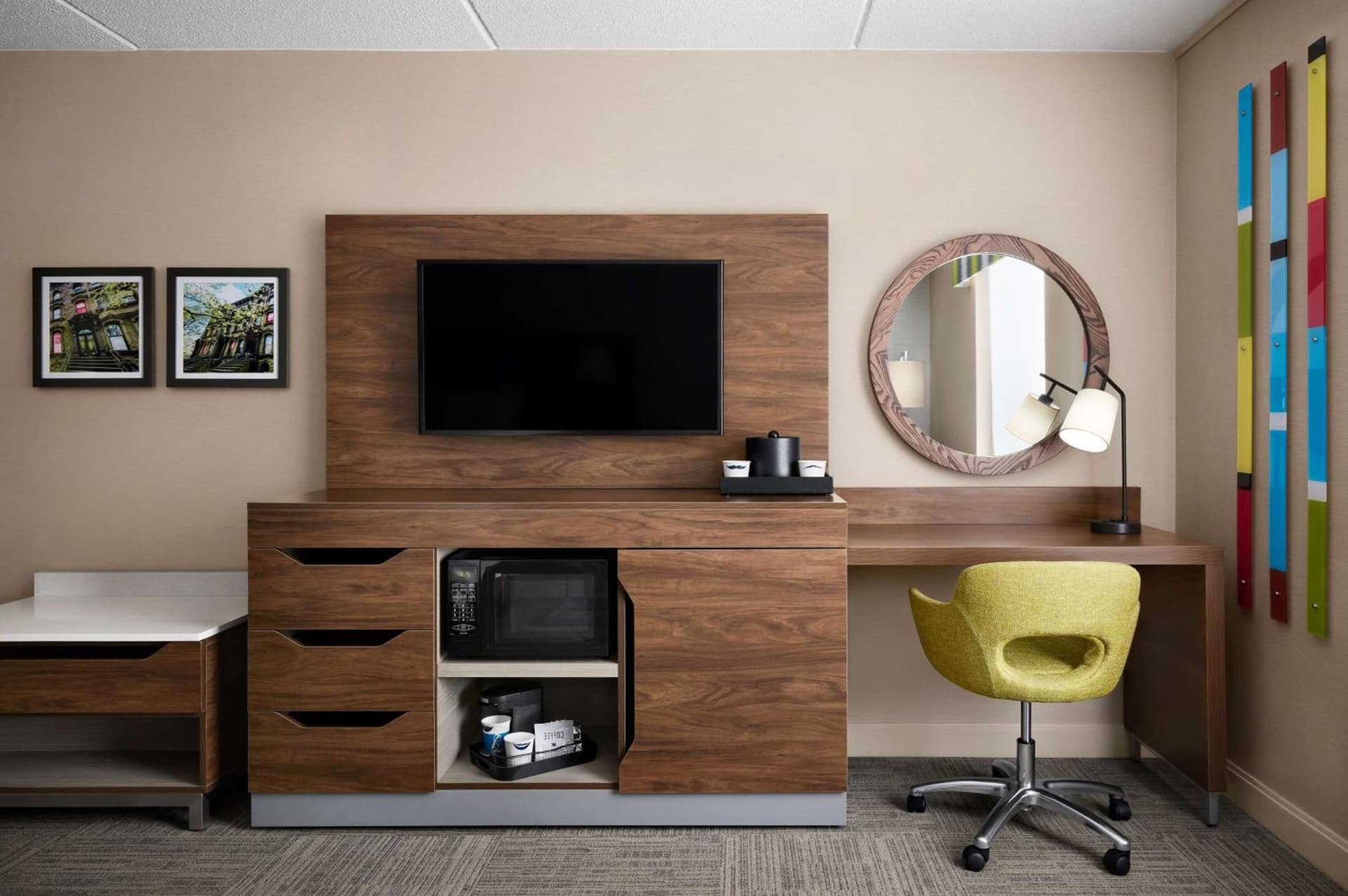 Hampton Inn & Suites West Haven interior in West Haven, CT — gallery photo 2