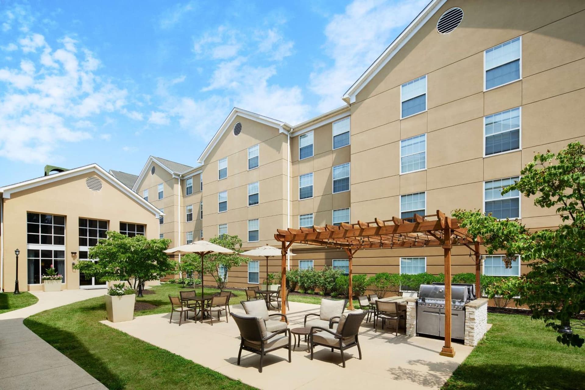 Homewood Suites by Hilton Baltimore-Washington Intl Apt property views in Linthicum Heights — gallery photo 3