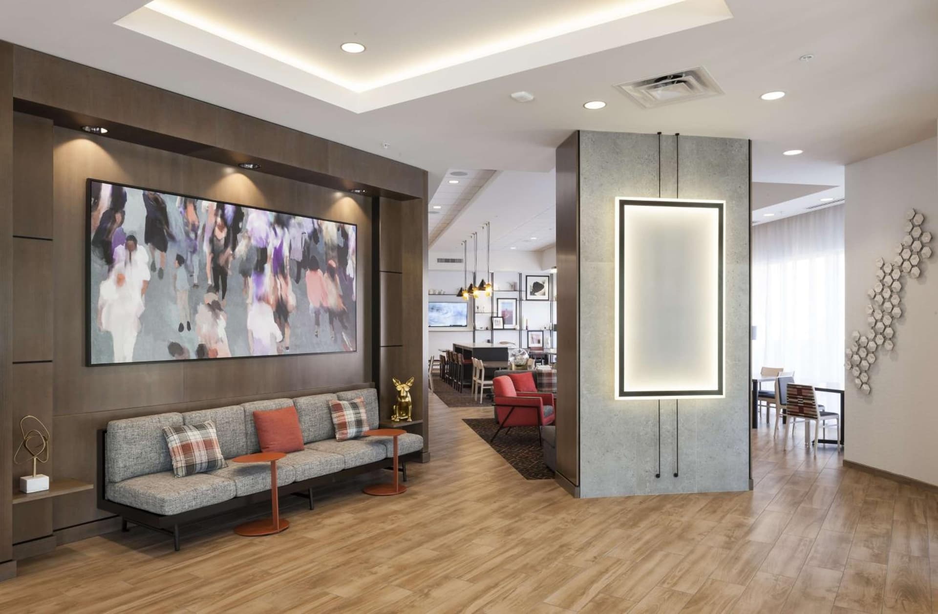 Hampton Inn & Suites Phoenix Downtown interior in Phoenix, AZ — gallery photo 2