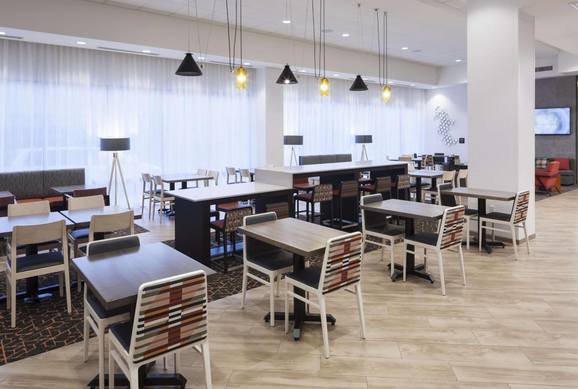 Hampton Inn & Suites Phoenix Downtown gallery photo in Phoenix, AZ — image 6