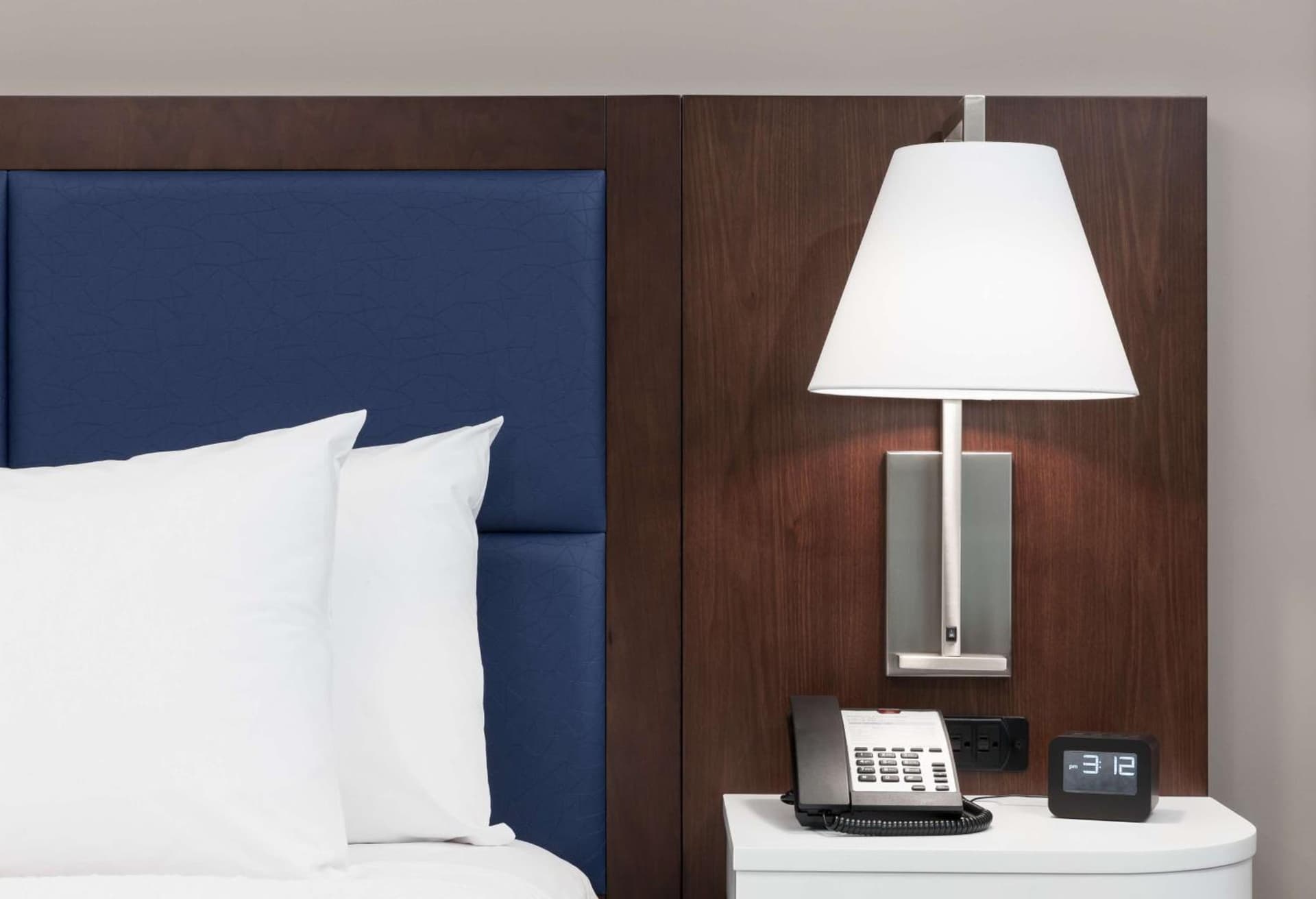 Hampton Inn & Suites Phoenix Downtown gallery photo in Phoenix, AZ — image 9