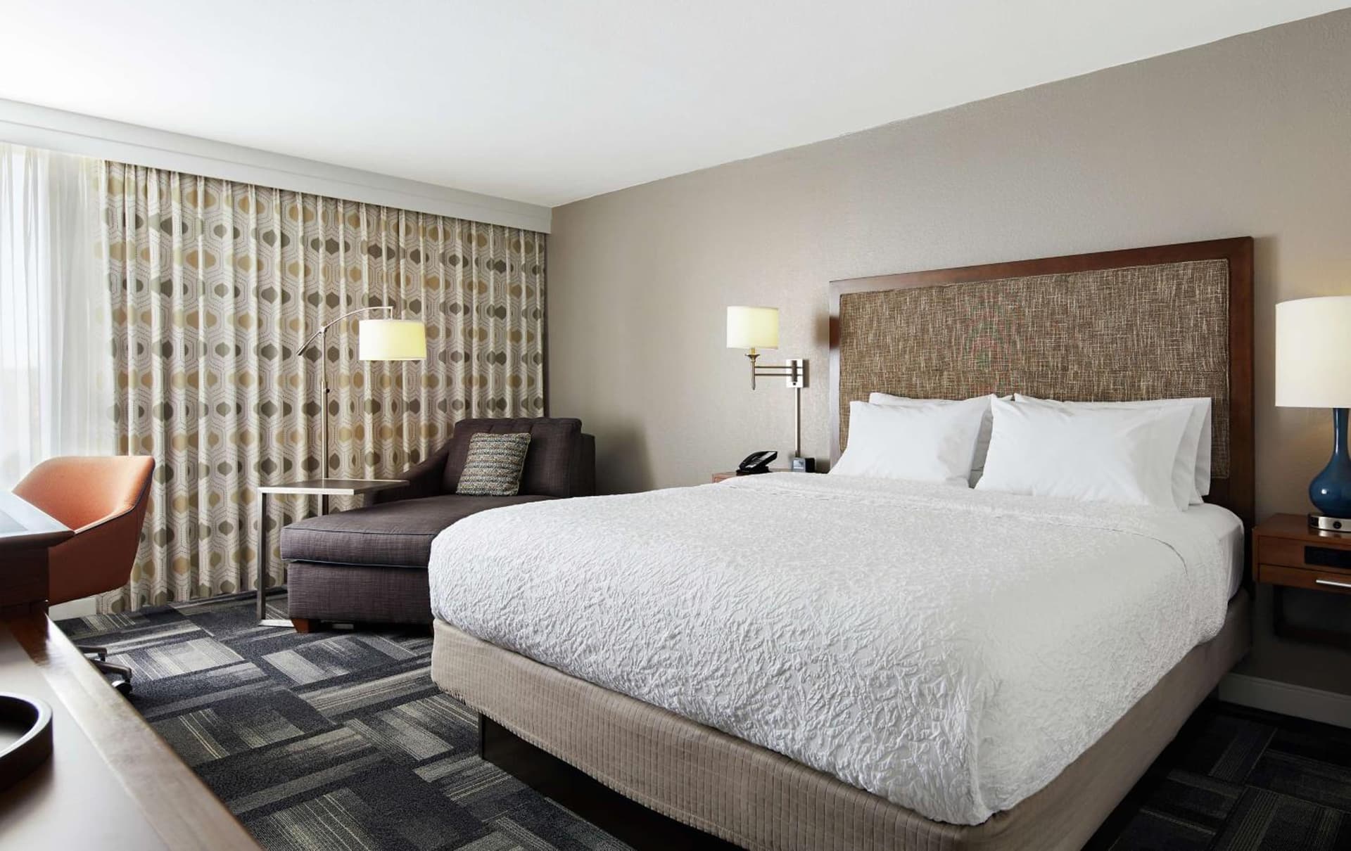 Hampton Inn Philadelphia/King of Prussia - Valley Forge interior in King of Prussia, PA — gallery photo 2