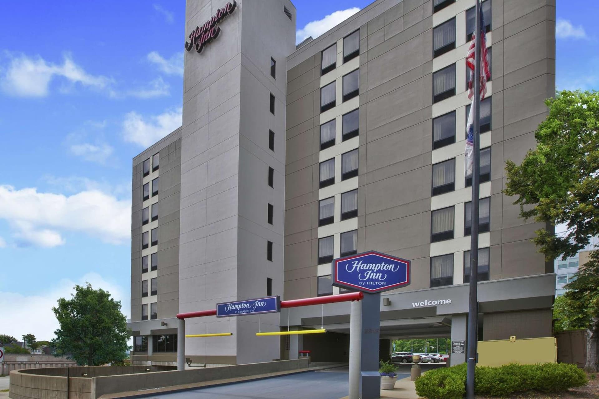 Hampton Inn Pittsburgh University Medical Center featured exterior or lobby in Pittsburgh, PA — similar hotel