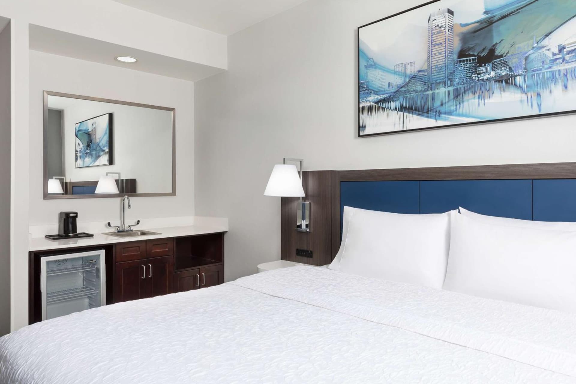 Hampton Inn & Suites Baltimore Inner Harbor gallery photo in Baltimore, MD — image 32