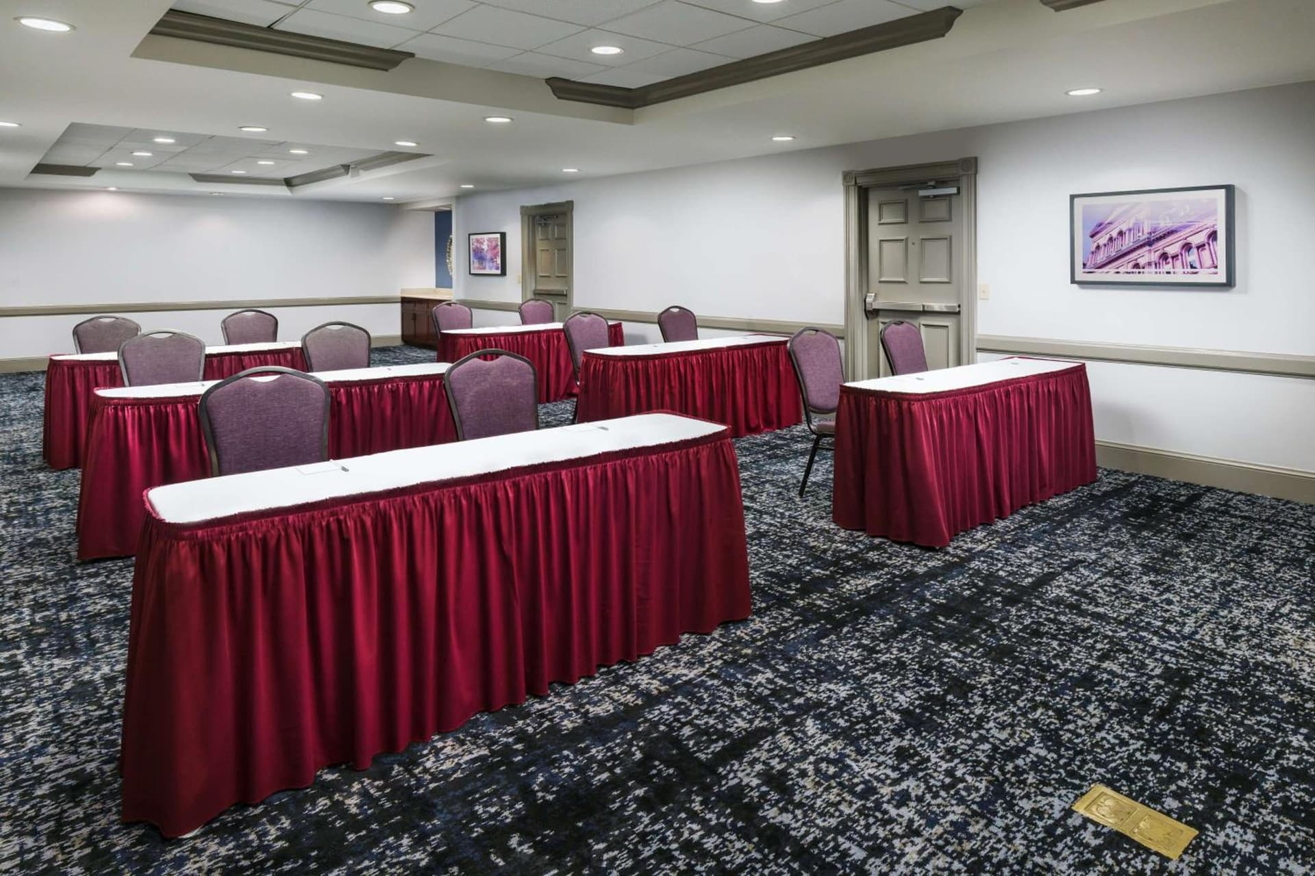 Hampton Inn & Suites Baltimore Inner Harbor gallery photo in Baltimore, MD — image 16