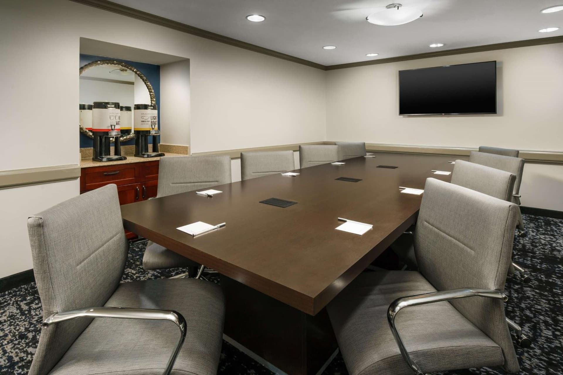 Hampton Inn & Suites Baltimore Inner Harbor gallery photo in Baltimore, MD — image 21